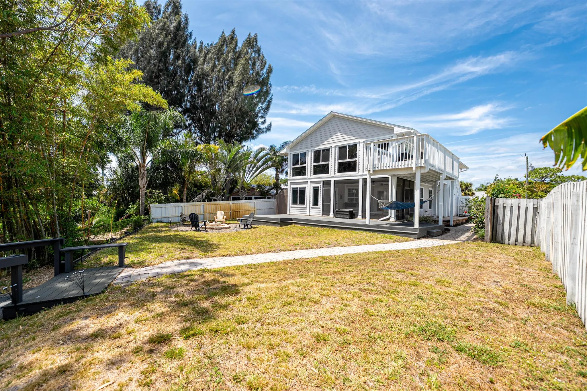 1447 SW Peninsula Lane