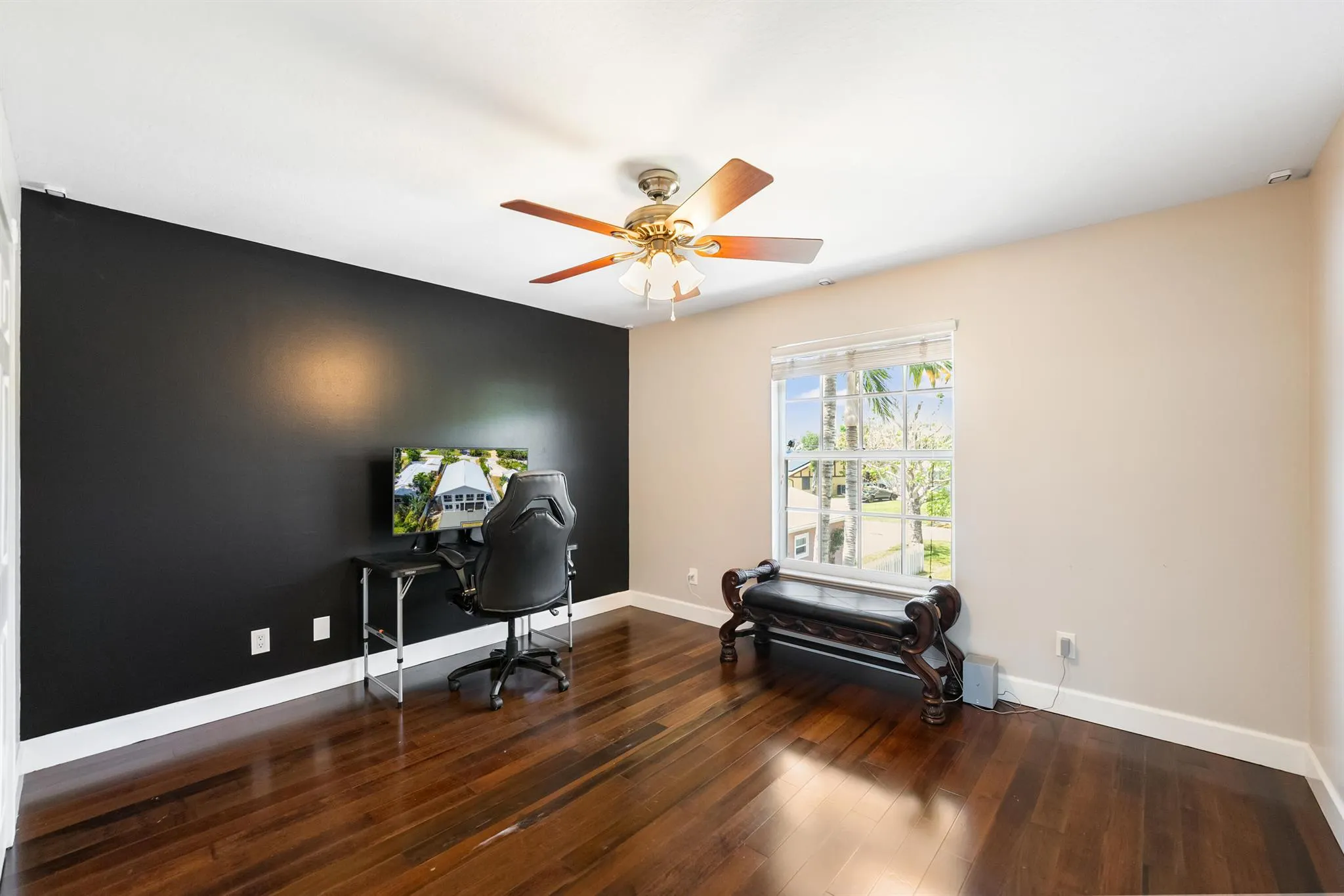 1447 SW Peninsula Lane
