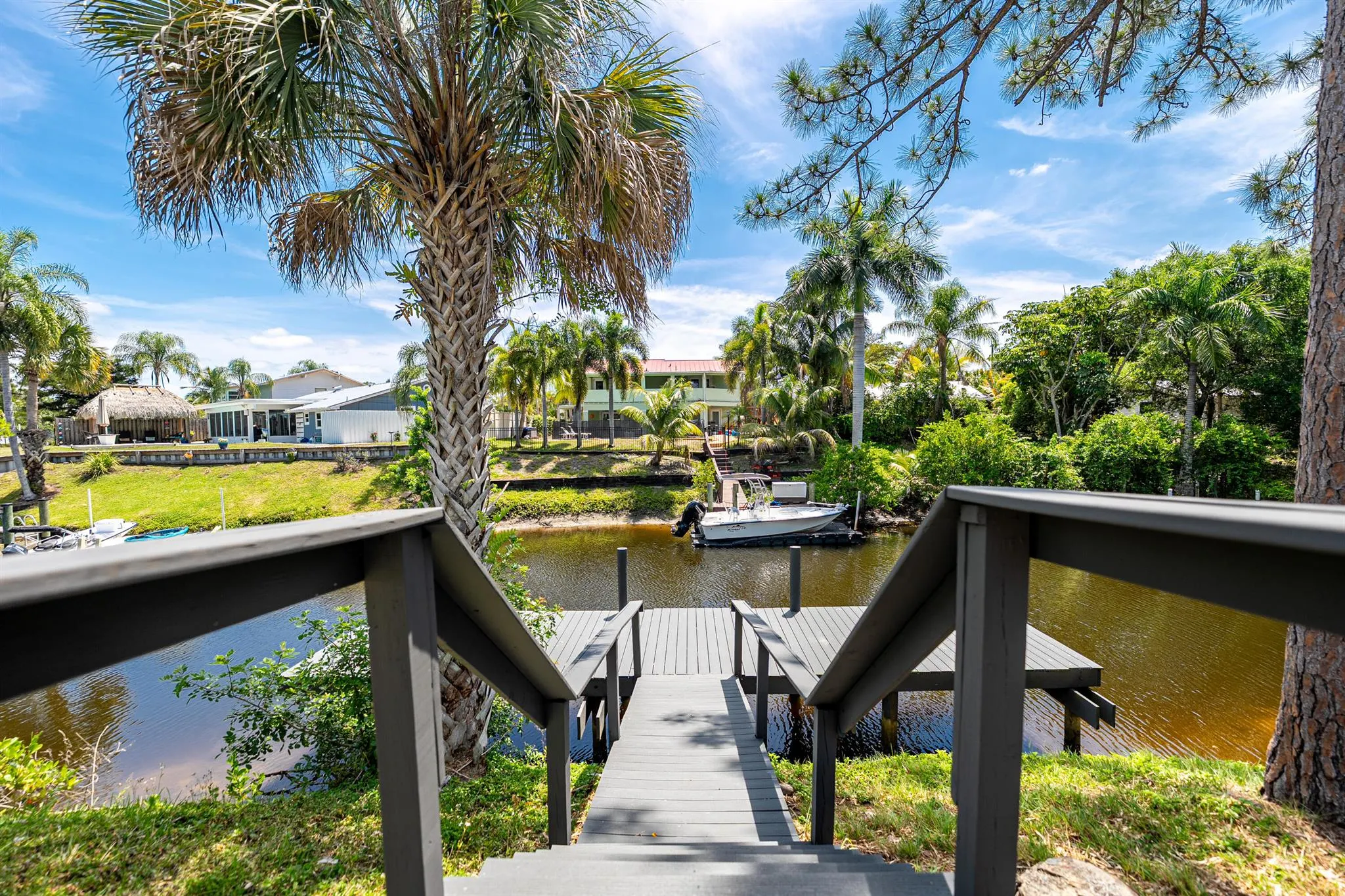 1447 SW Peninsula Lane