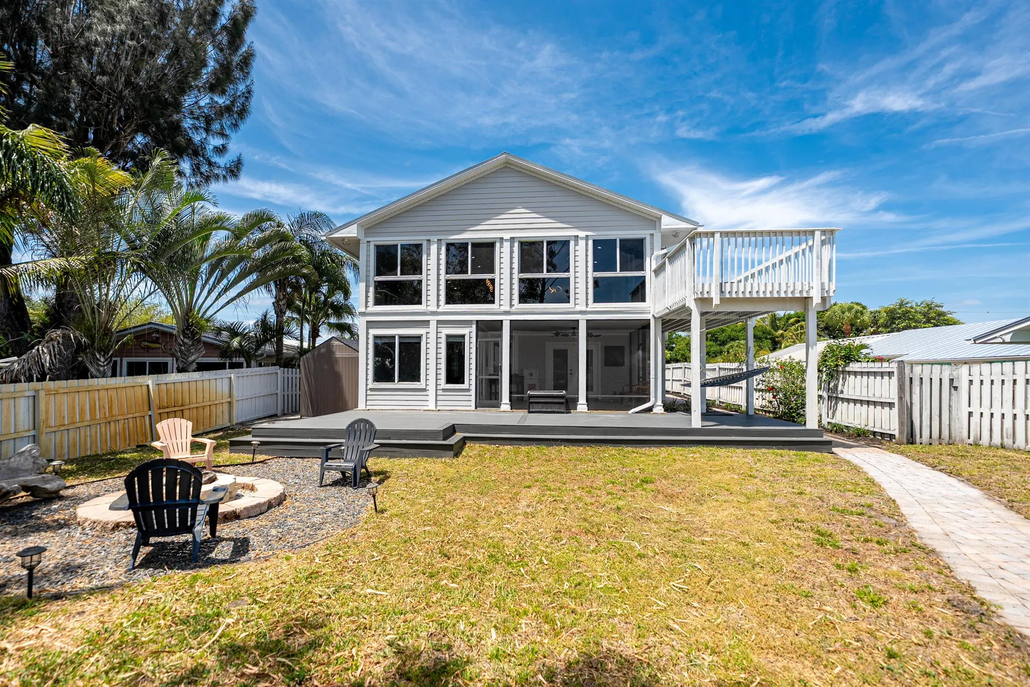 1447 SW Peninsula Lane