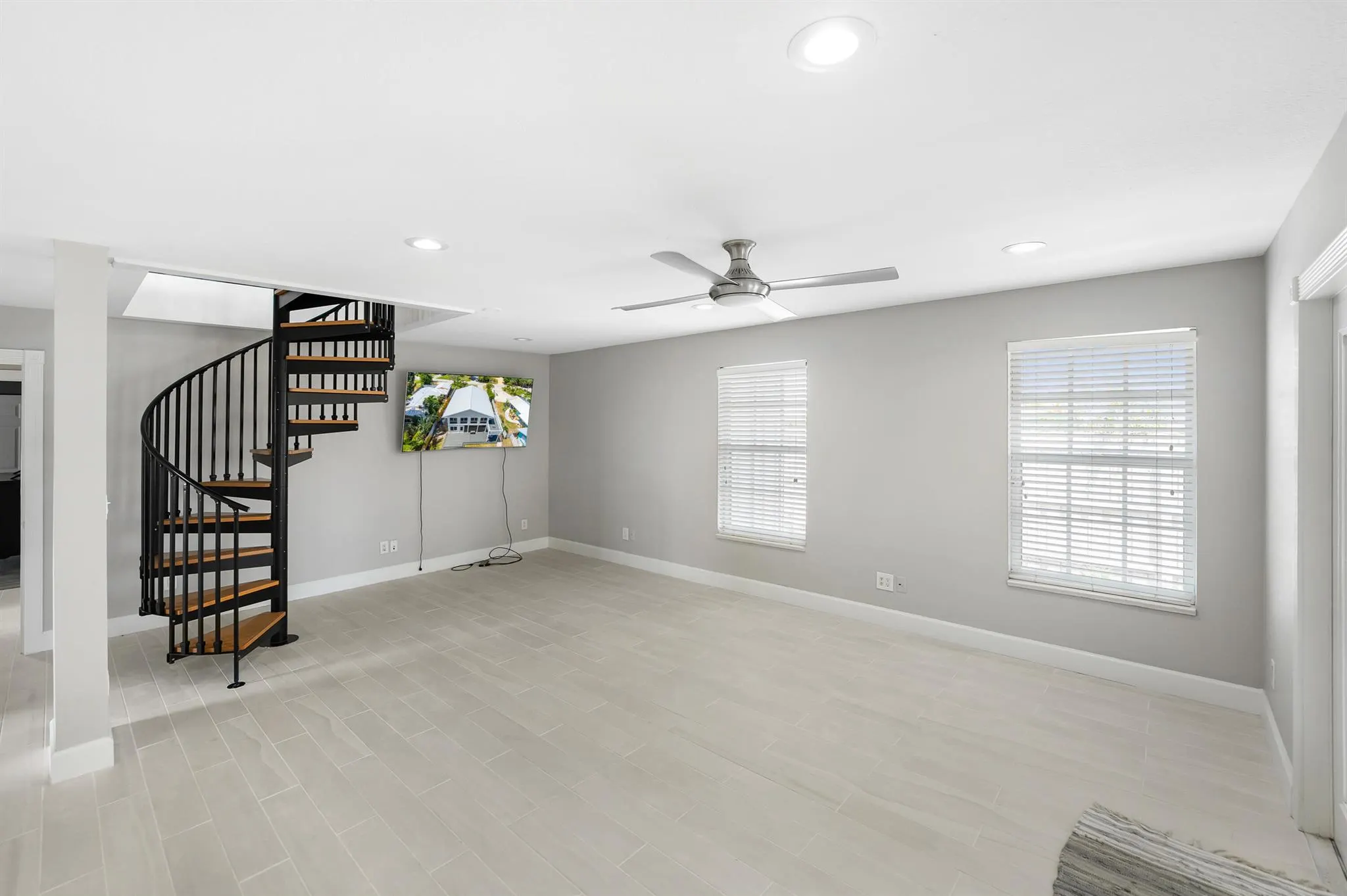 1447 SW Peninsula Lane