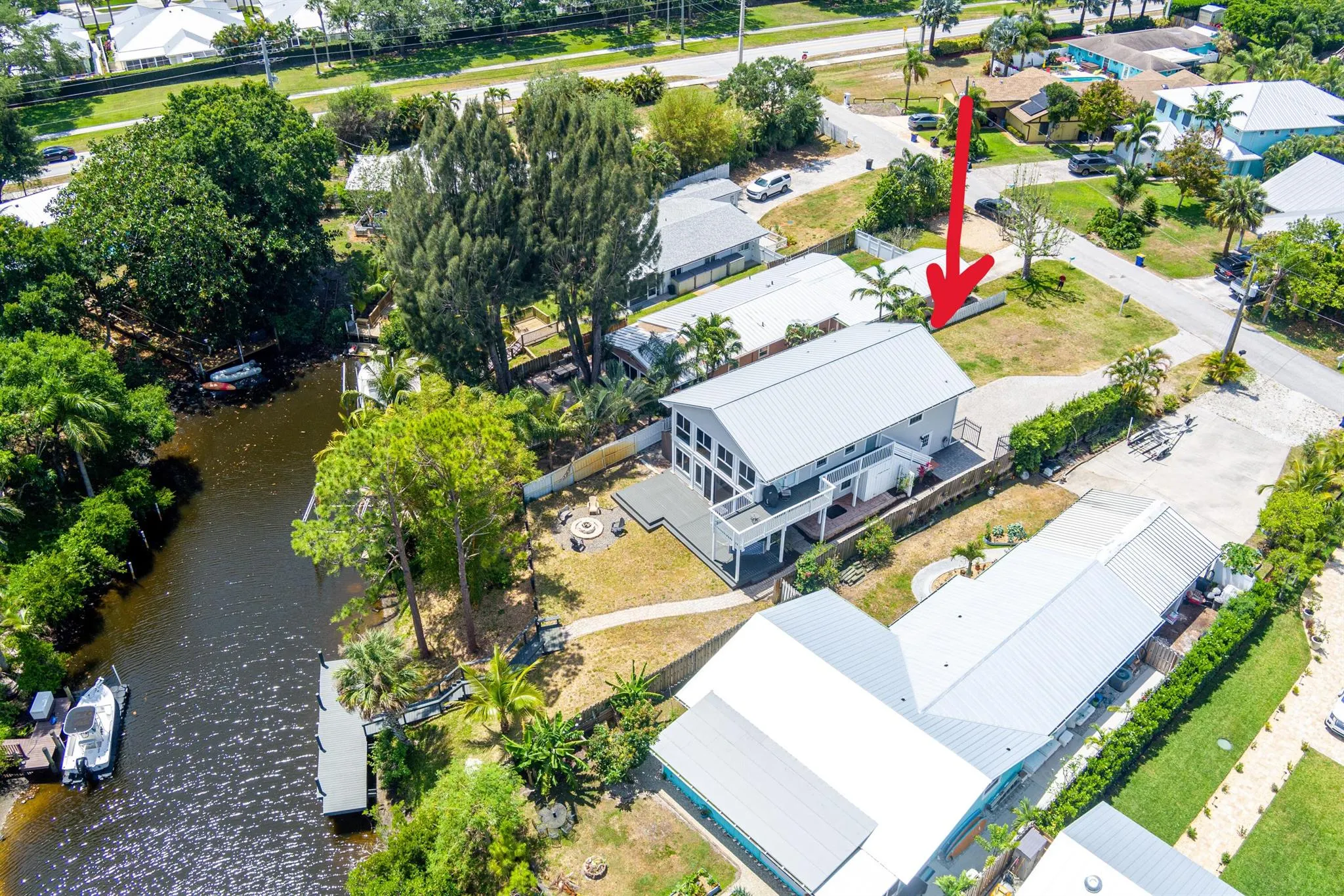 1447 SW Peninsula Lane