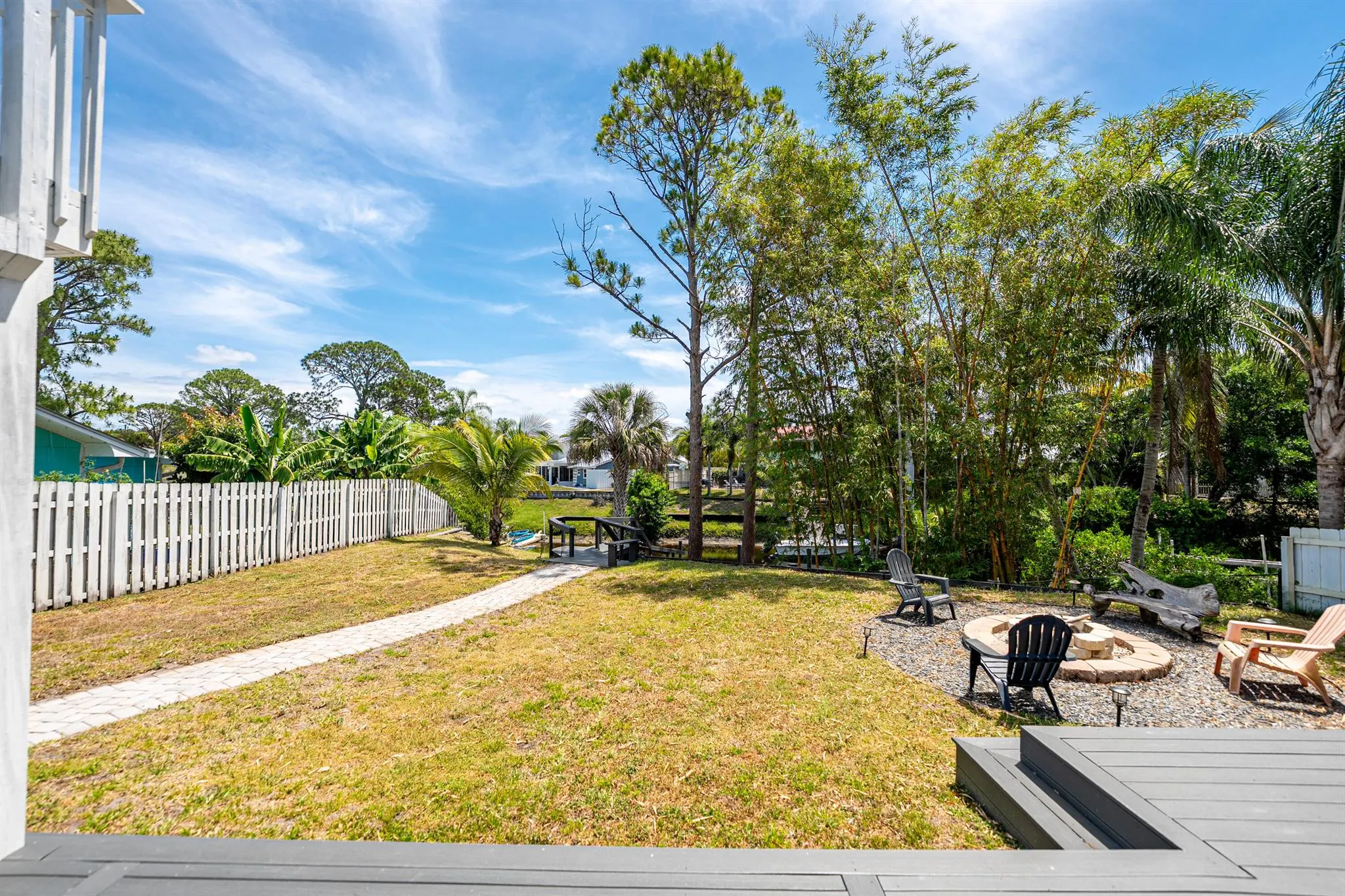 1447 SW Peninsula Lane