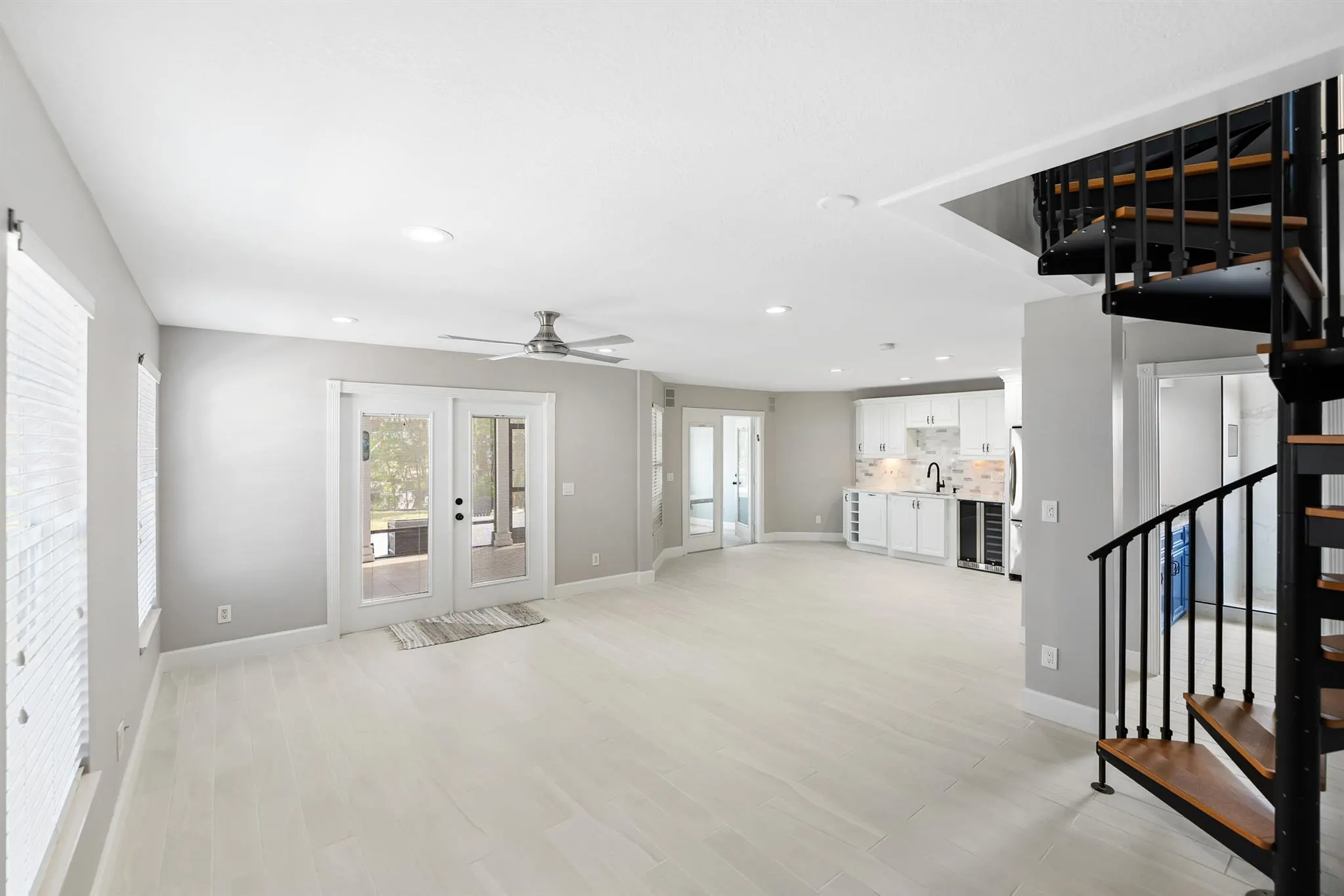1447 SW Peninsula Lane