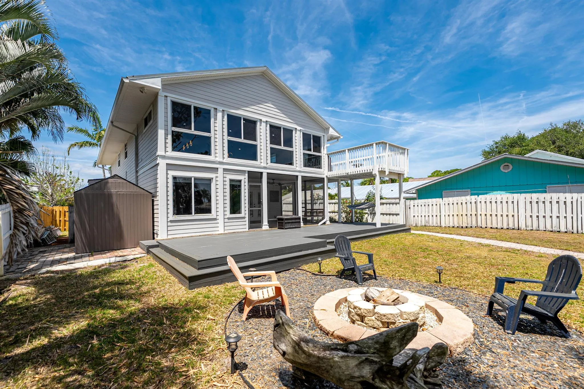 1447 SW Peninsula Lane