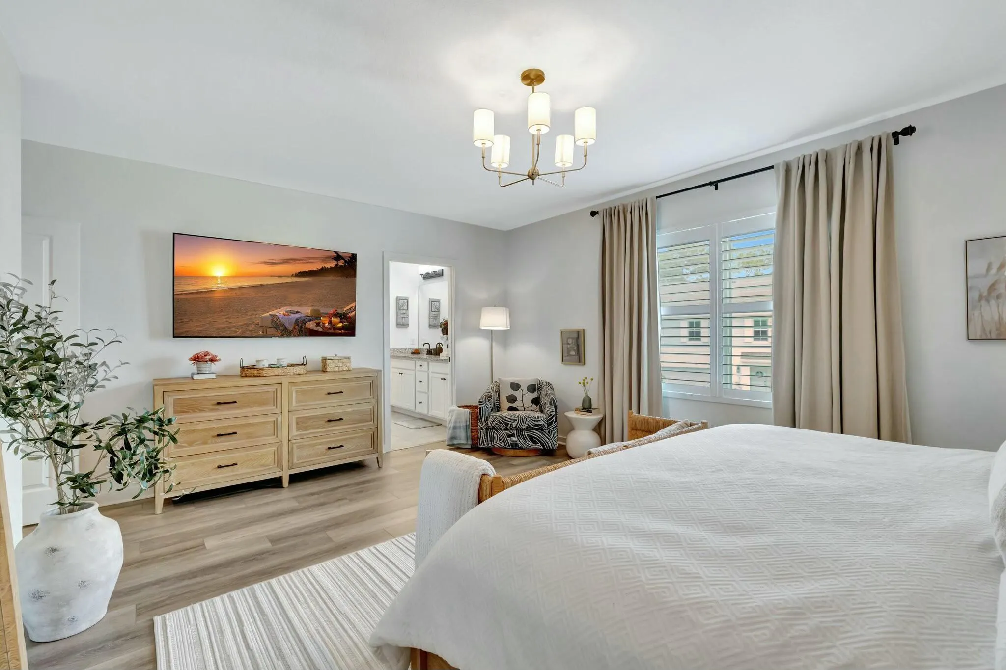 601 NE Waters Edge Lane, #2101