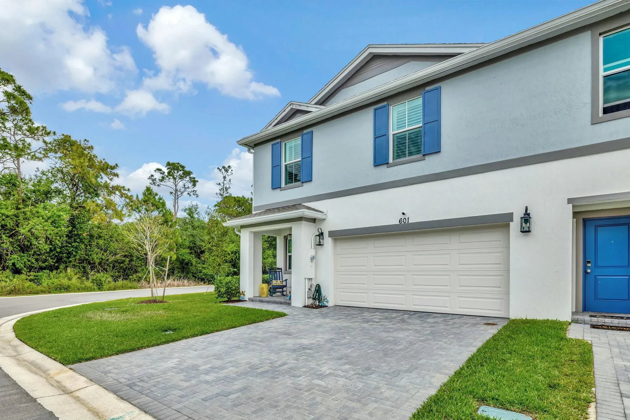 601 NE Waters Edge Lane, #2101