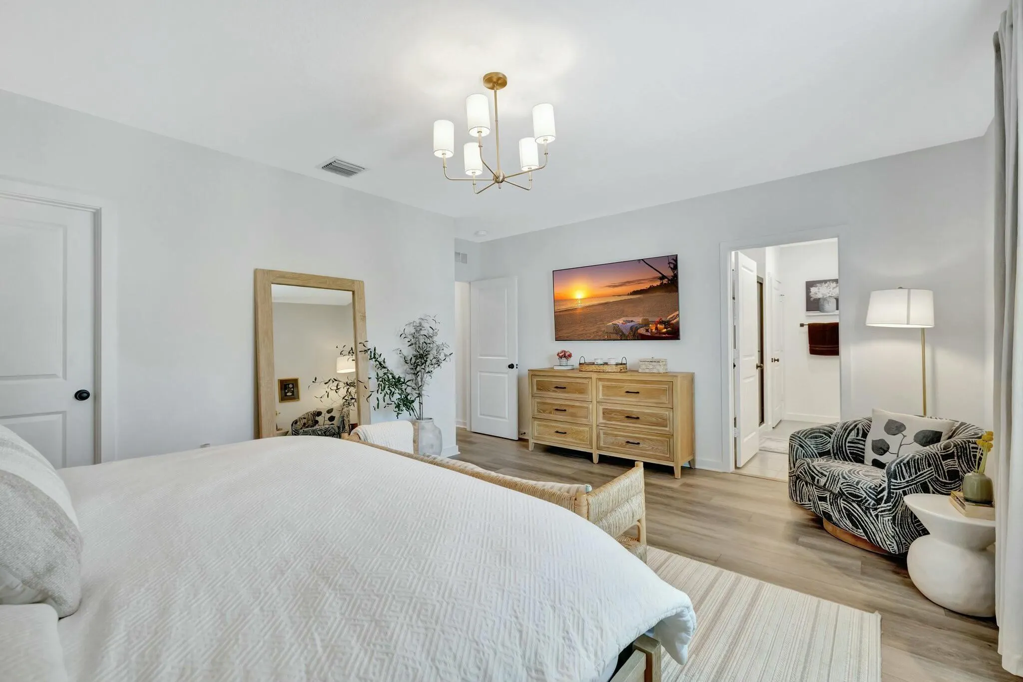 601 NE Waters Edge Lane, #2101