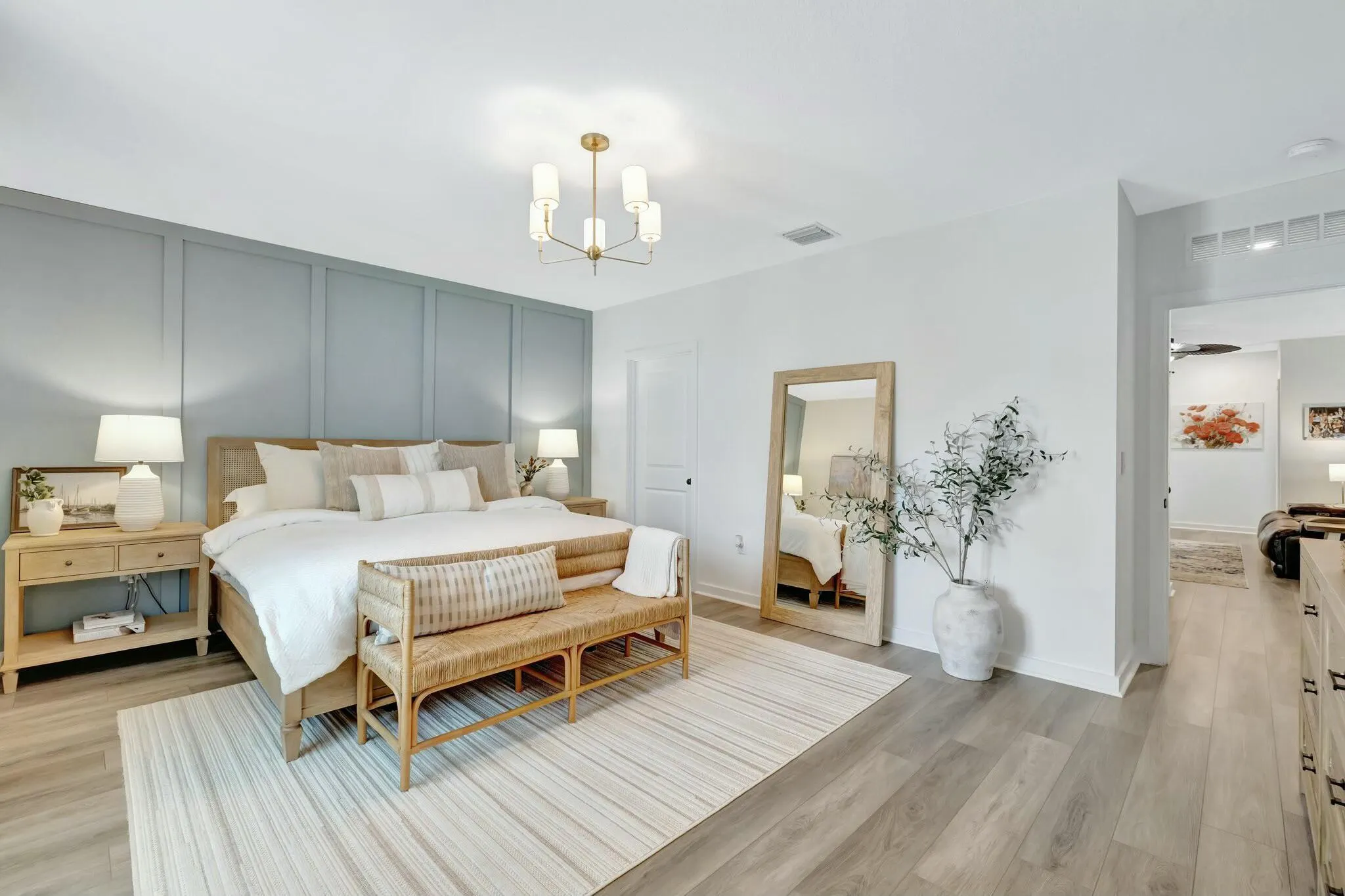 601 NE Waters Edge Lane, #2101