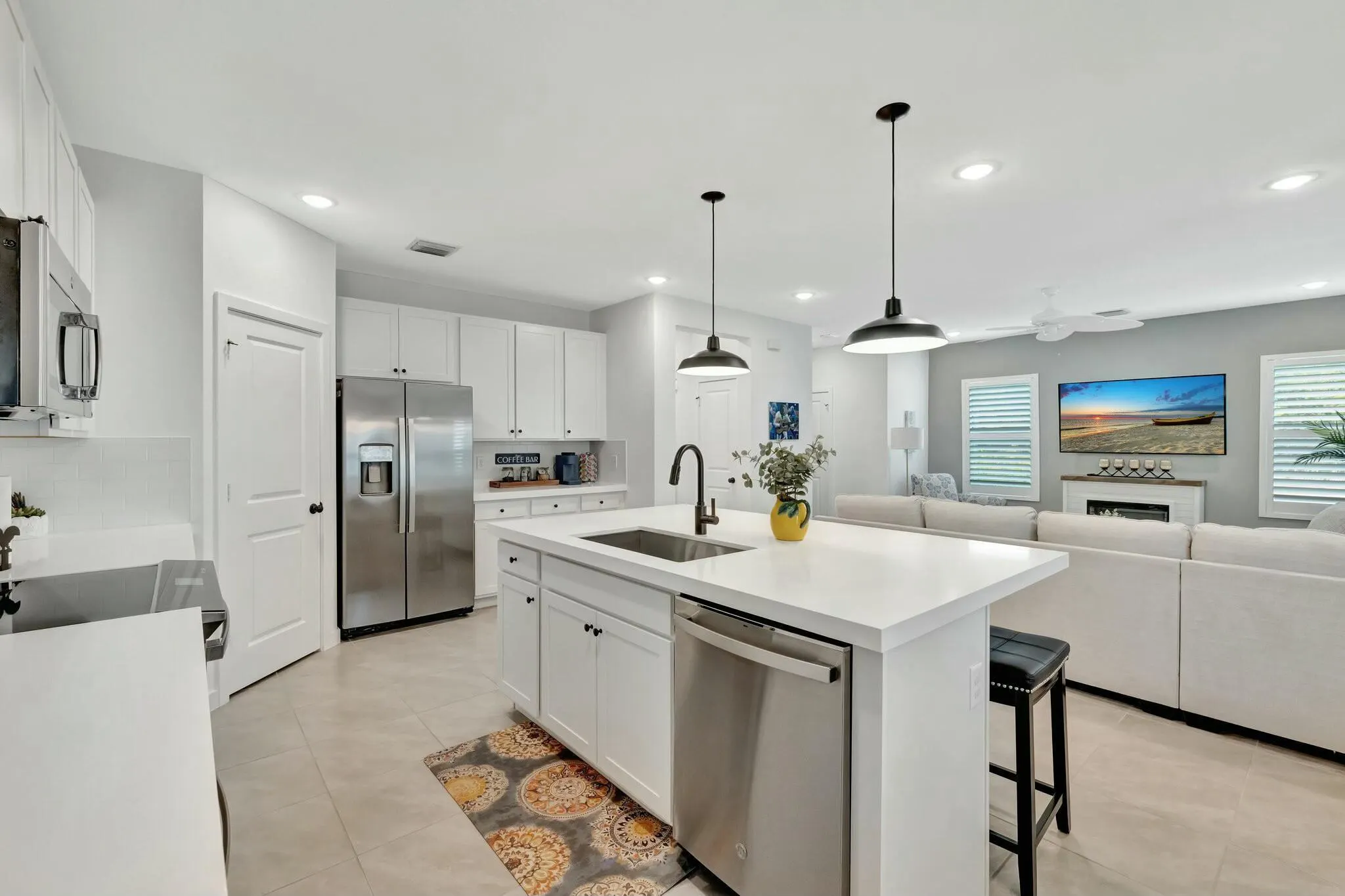 601 NE Waters Edge Lane, #2101