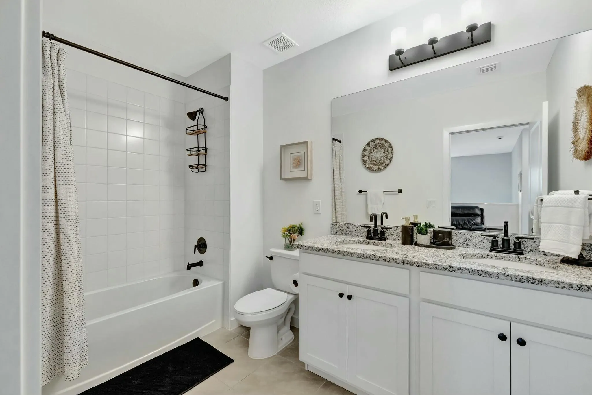 601 NE Waters Edge Lane, #2101