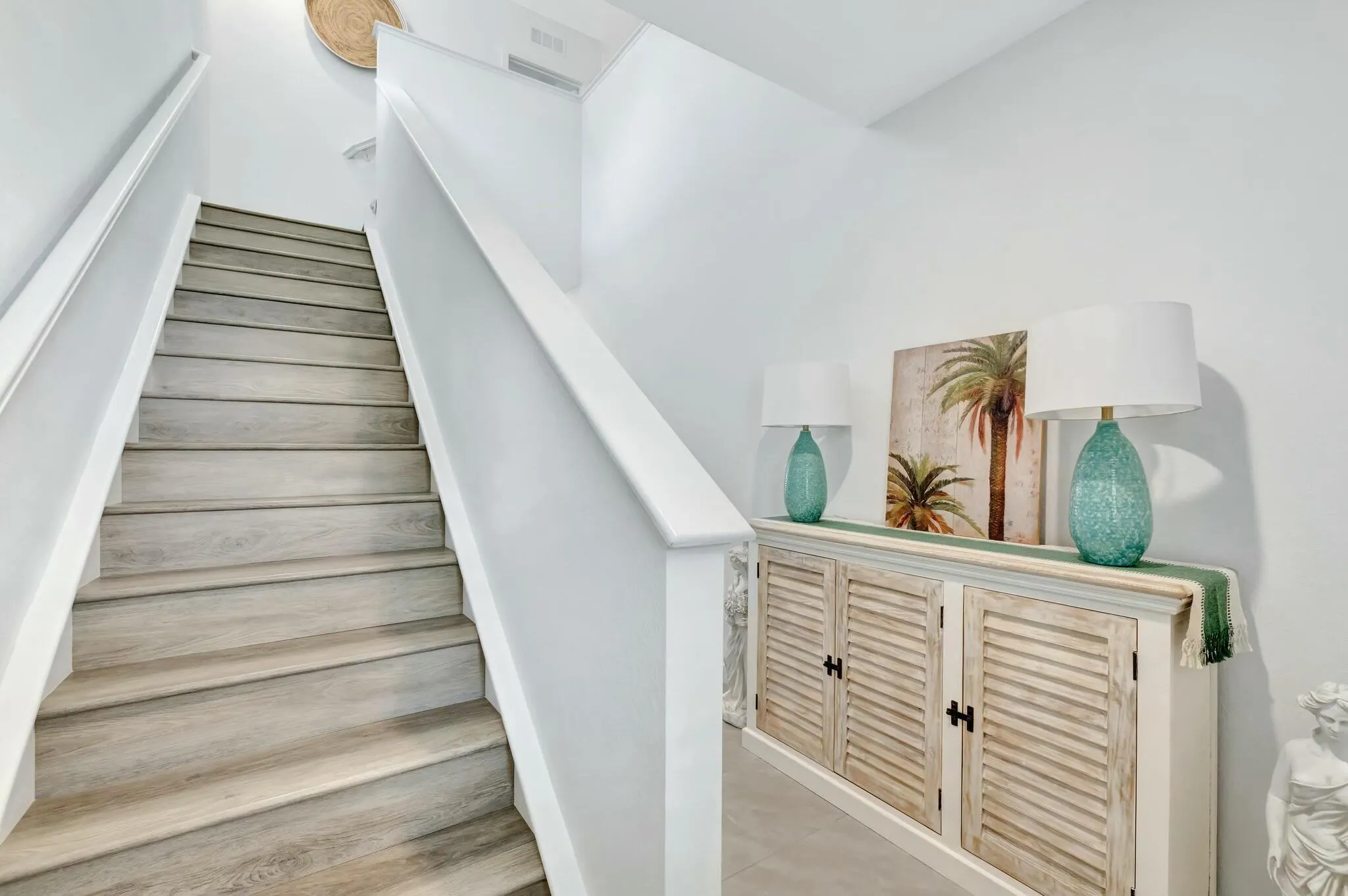 601 NE Waters Edge Lane, #2101