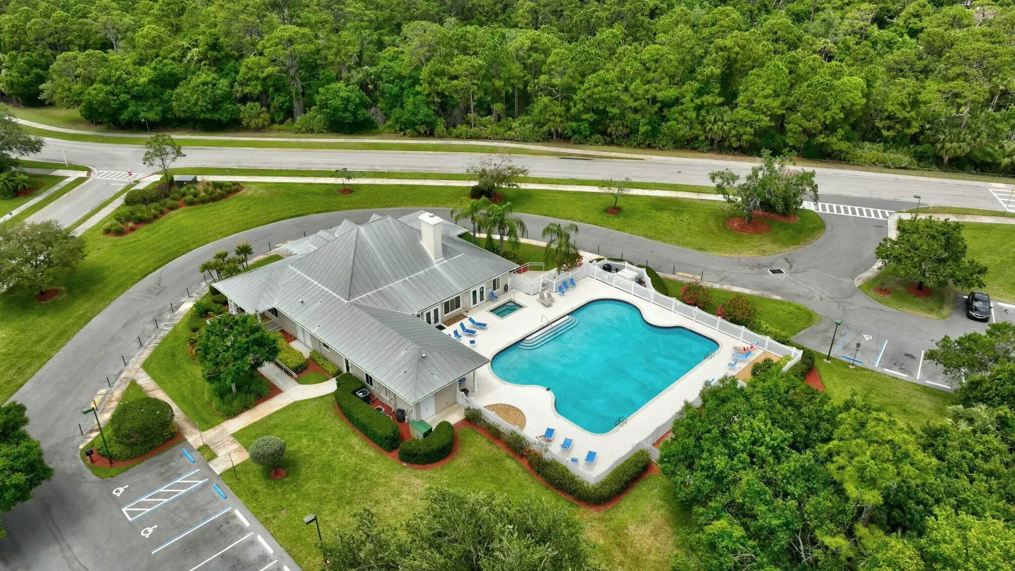 601 NE Waters Edge Lane, #2101