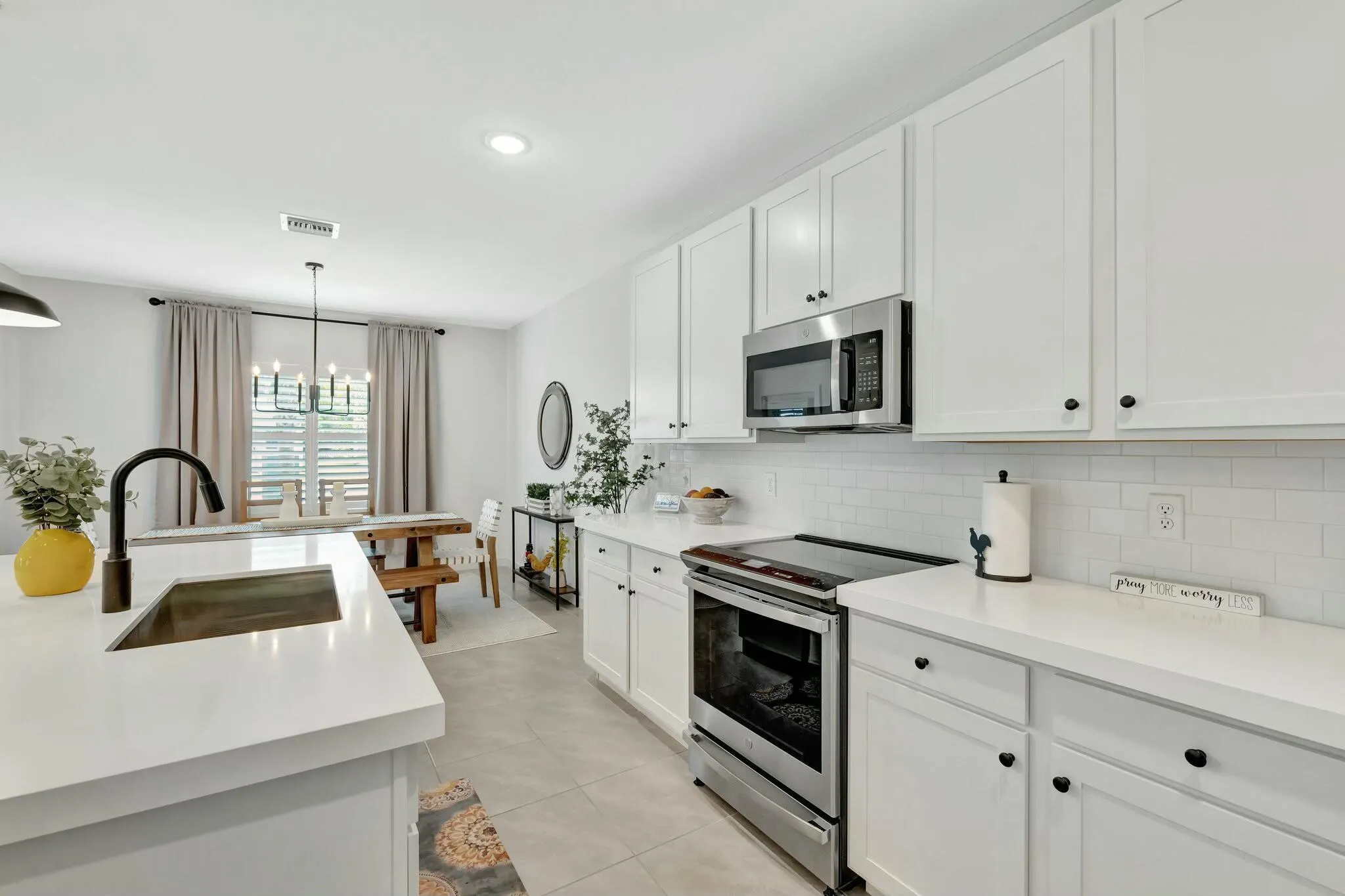 601 NE Waters Edge Lane, #2101