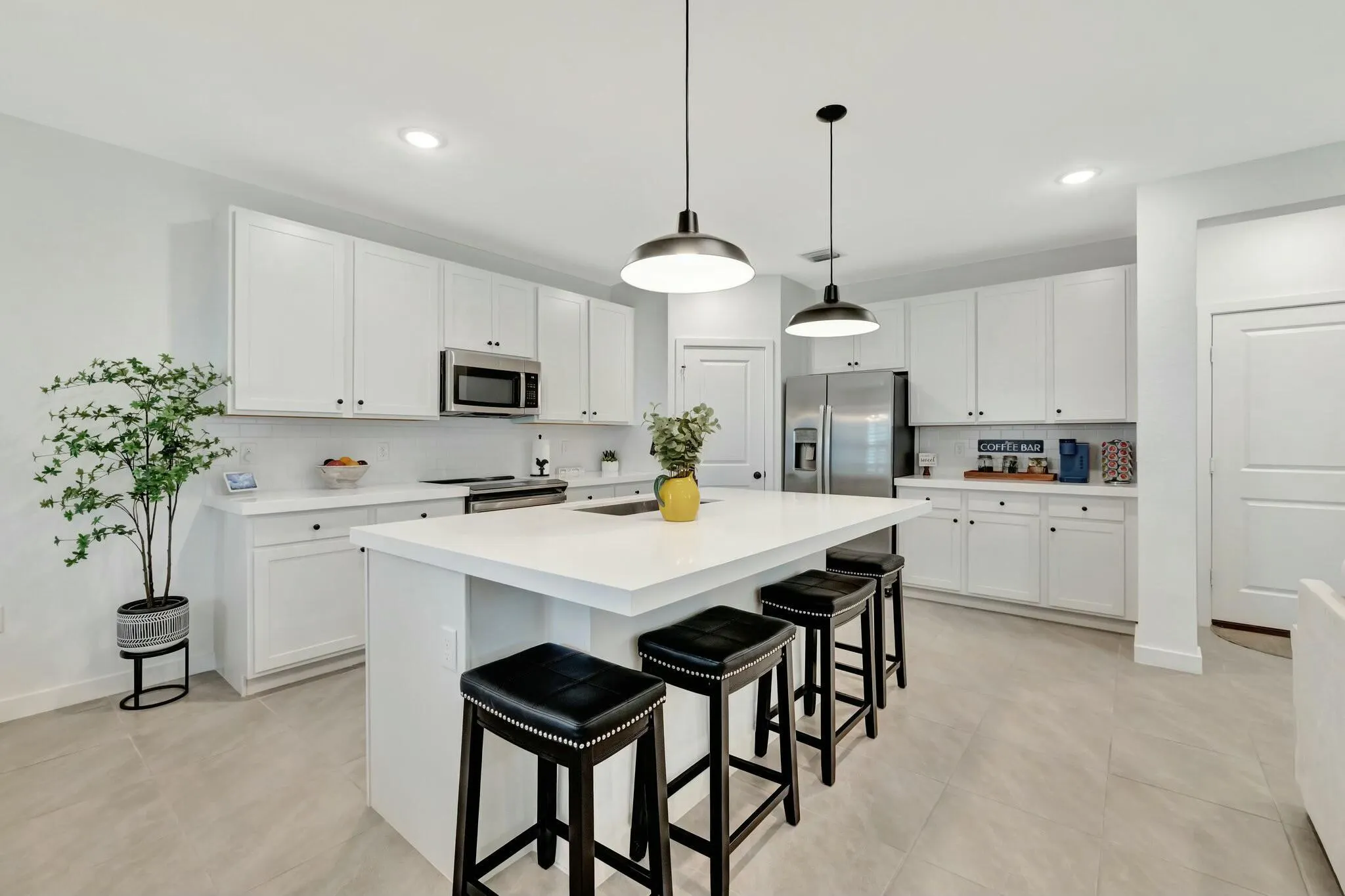 601 NE Waters Edge Lane, #2101