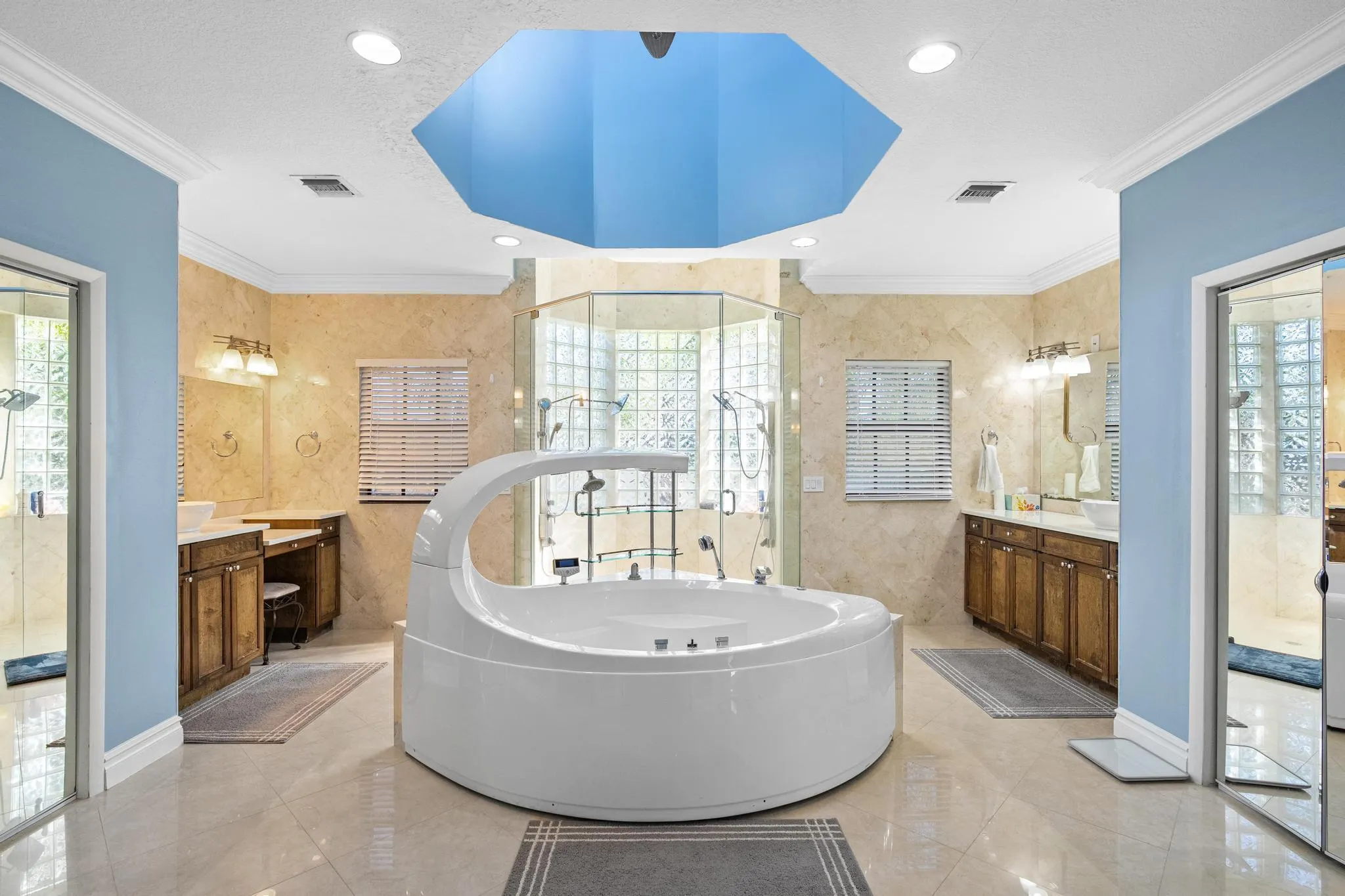6186 Duckweed Road