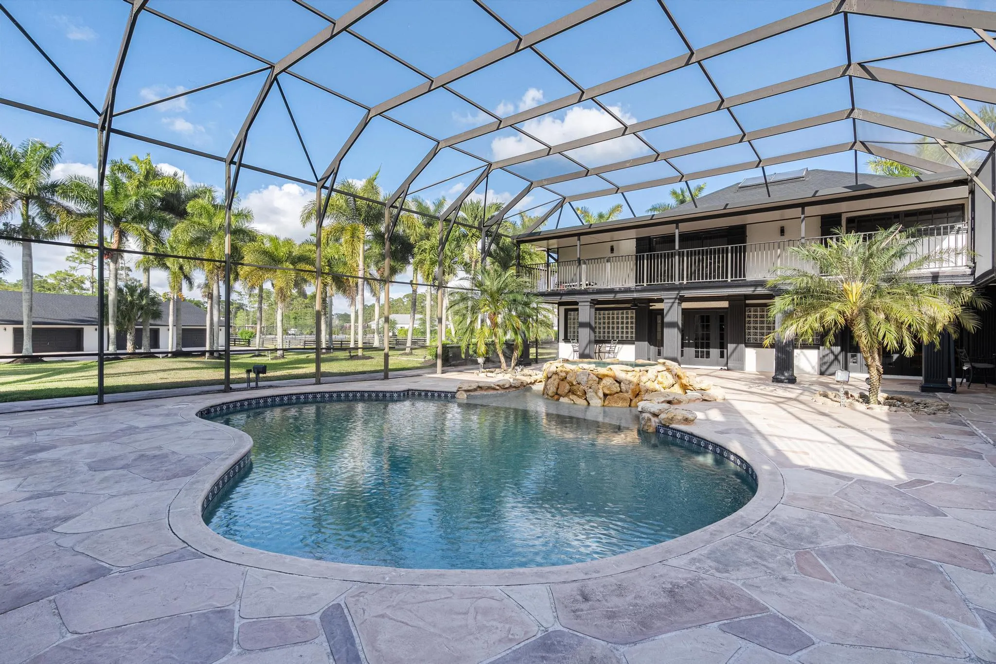 6186 Duckweed Road