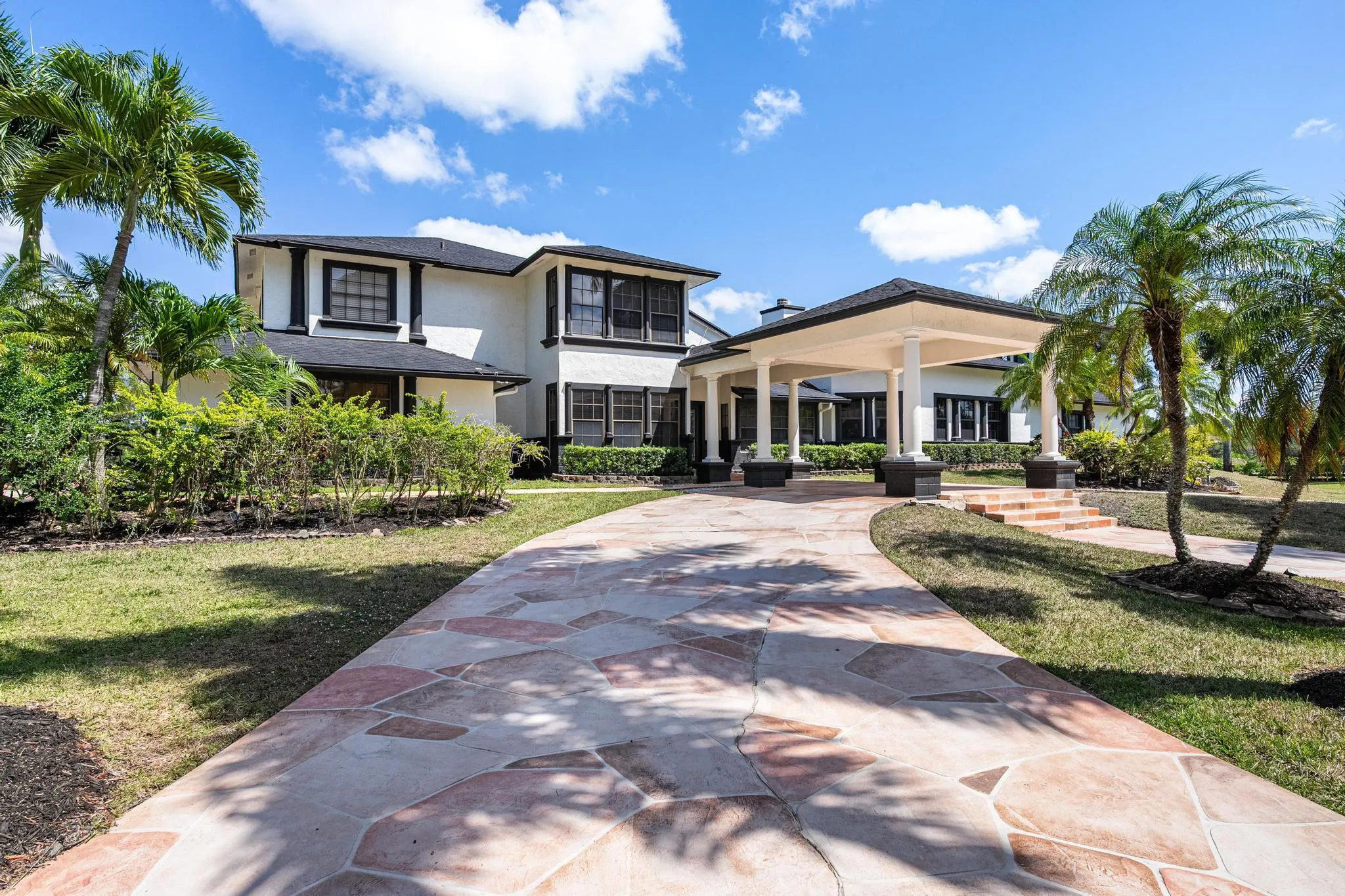 6186 Duckweed Road