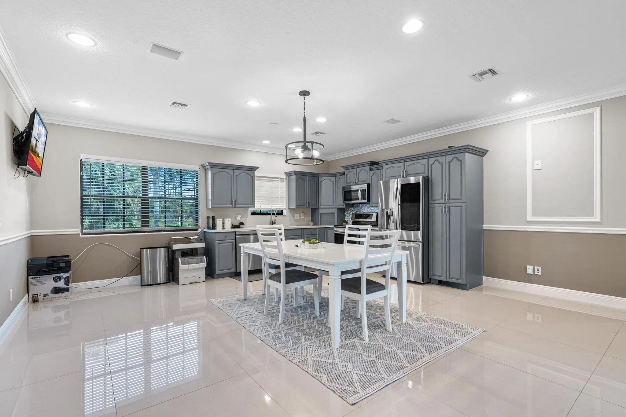6186 Duckweed Road