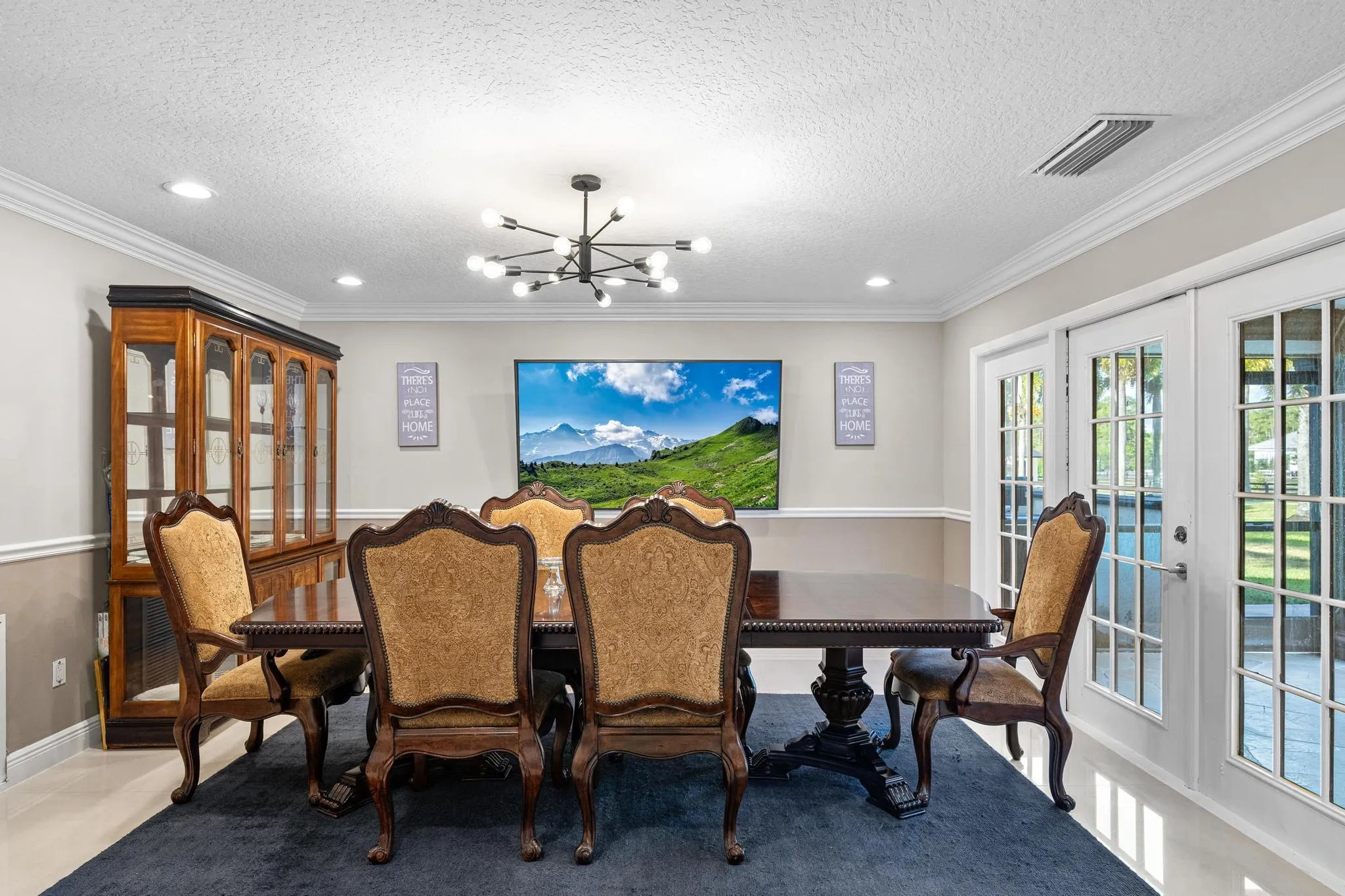 6186 Duckweed Road