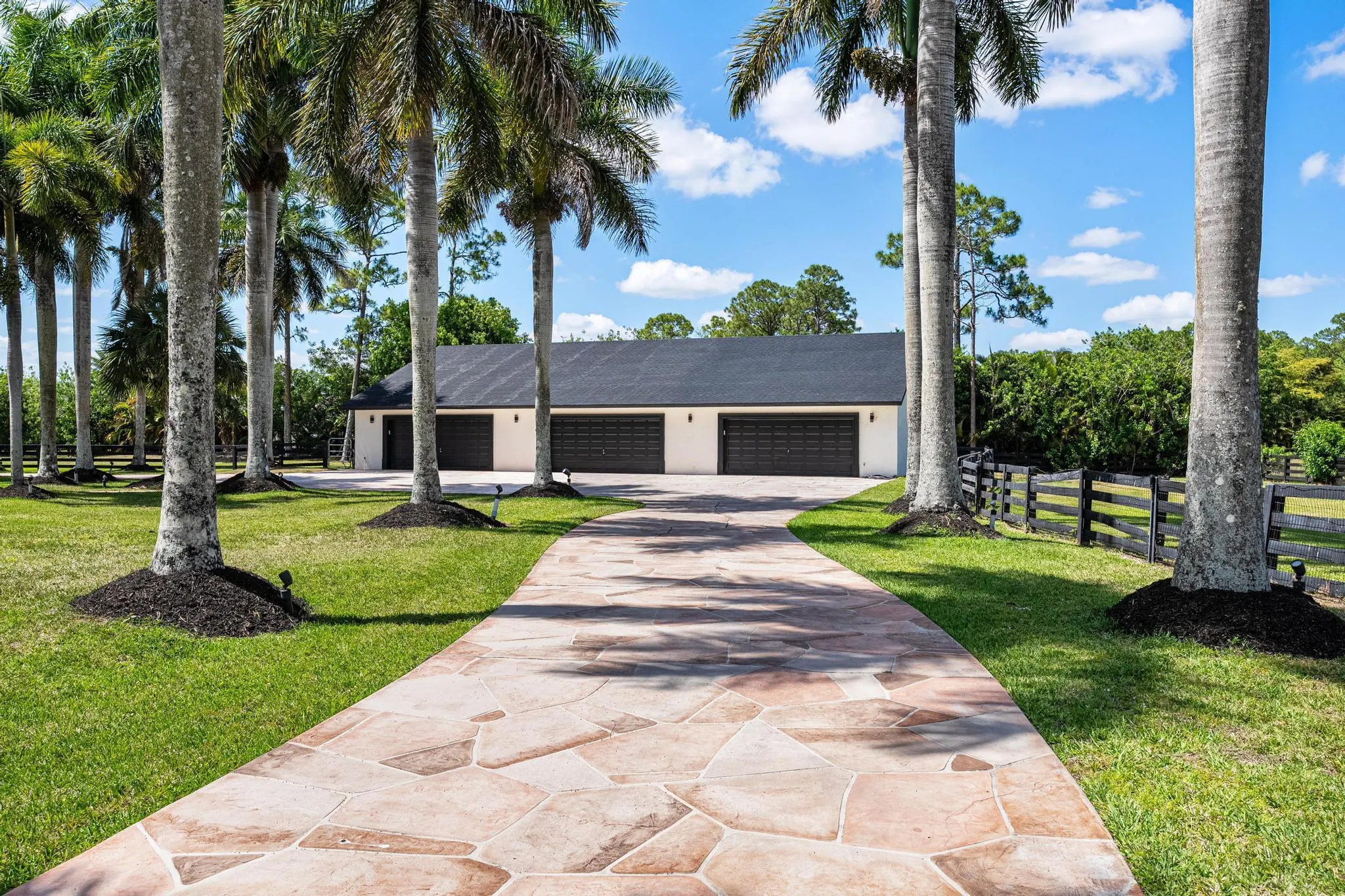 6186 Duckweed Road