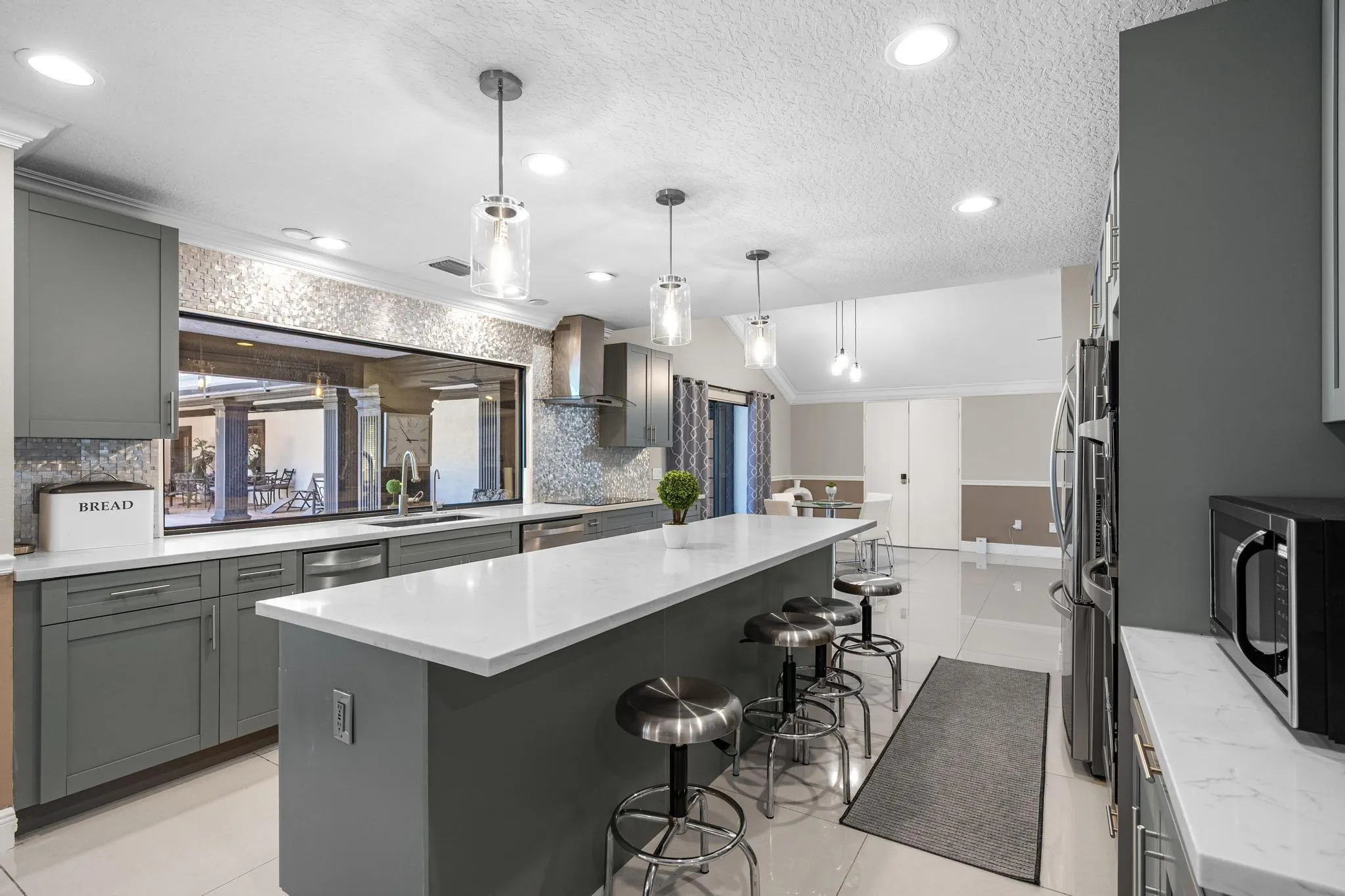 6186 Duckweed Road