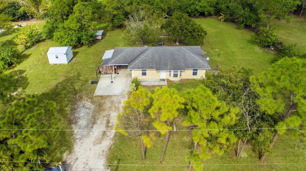 17917 49th Street N