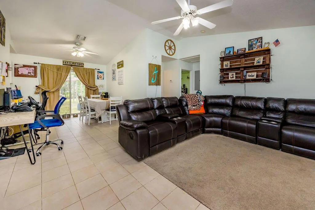 17917 49th Street N