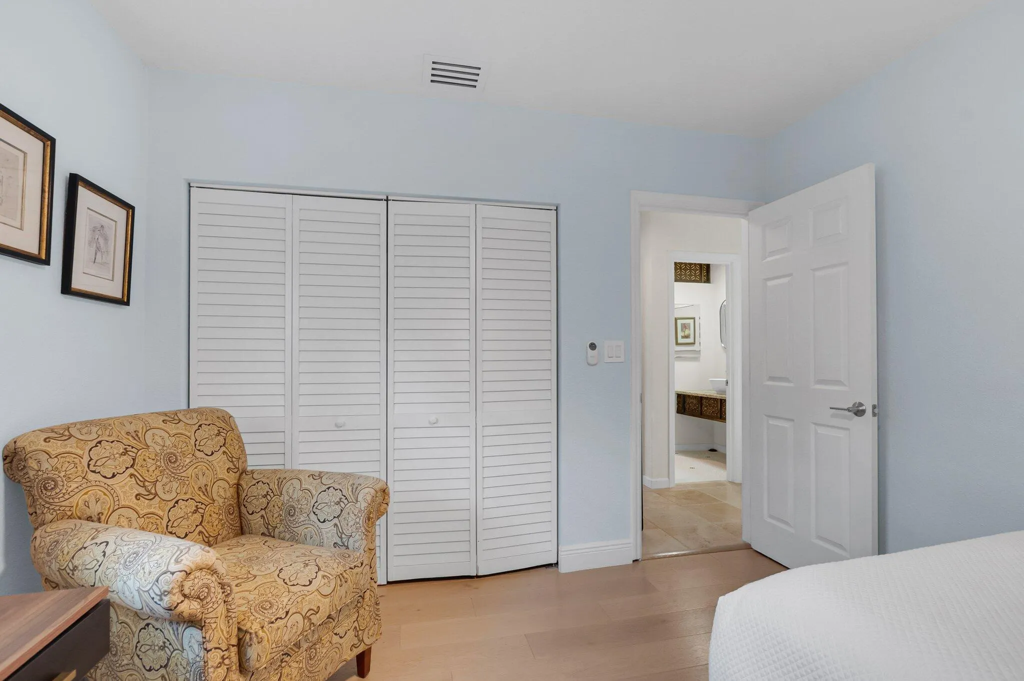 620 NE 15th Place