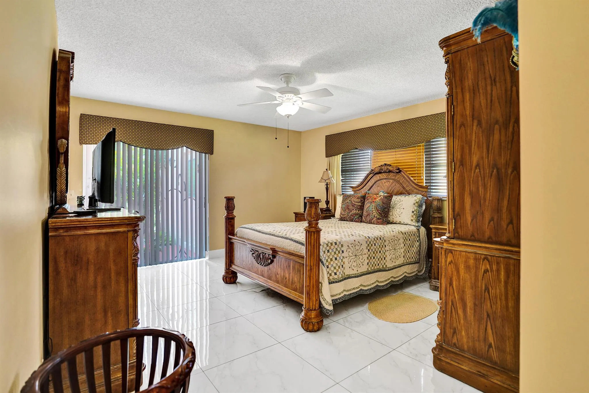 5730 Fernley Drive E, #15