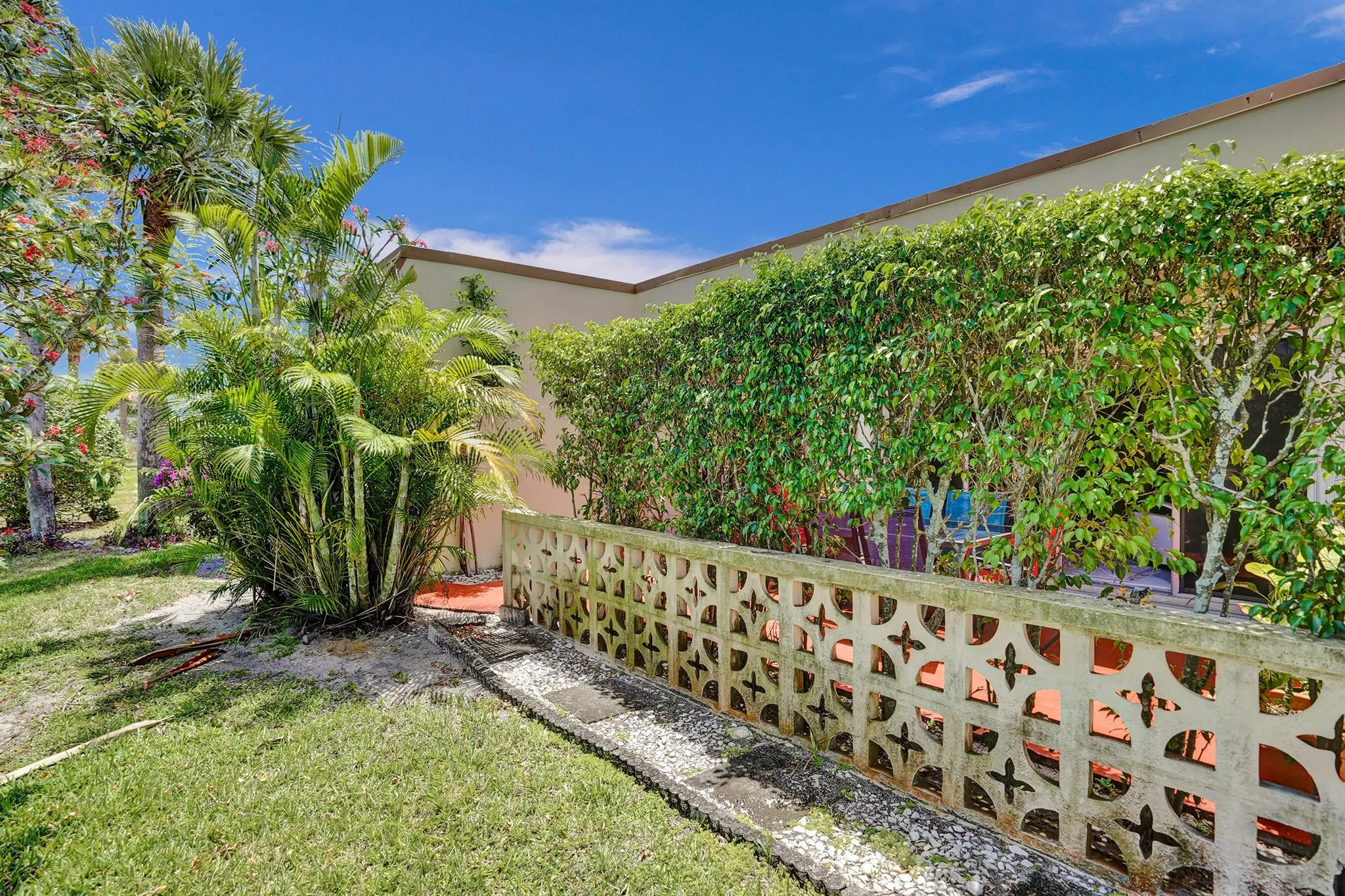 5730 Fernley Drive E, #15