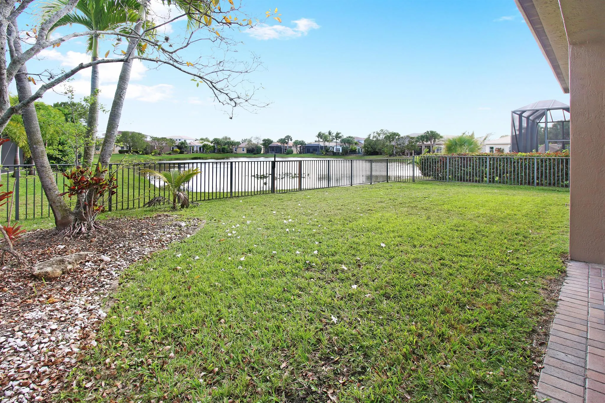 12370 NW 78th Manor