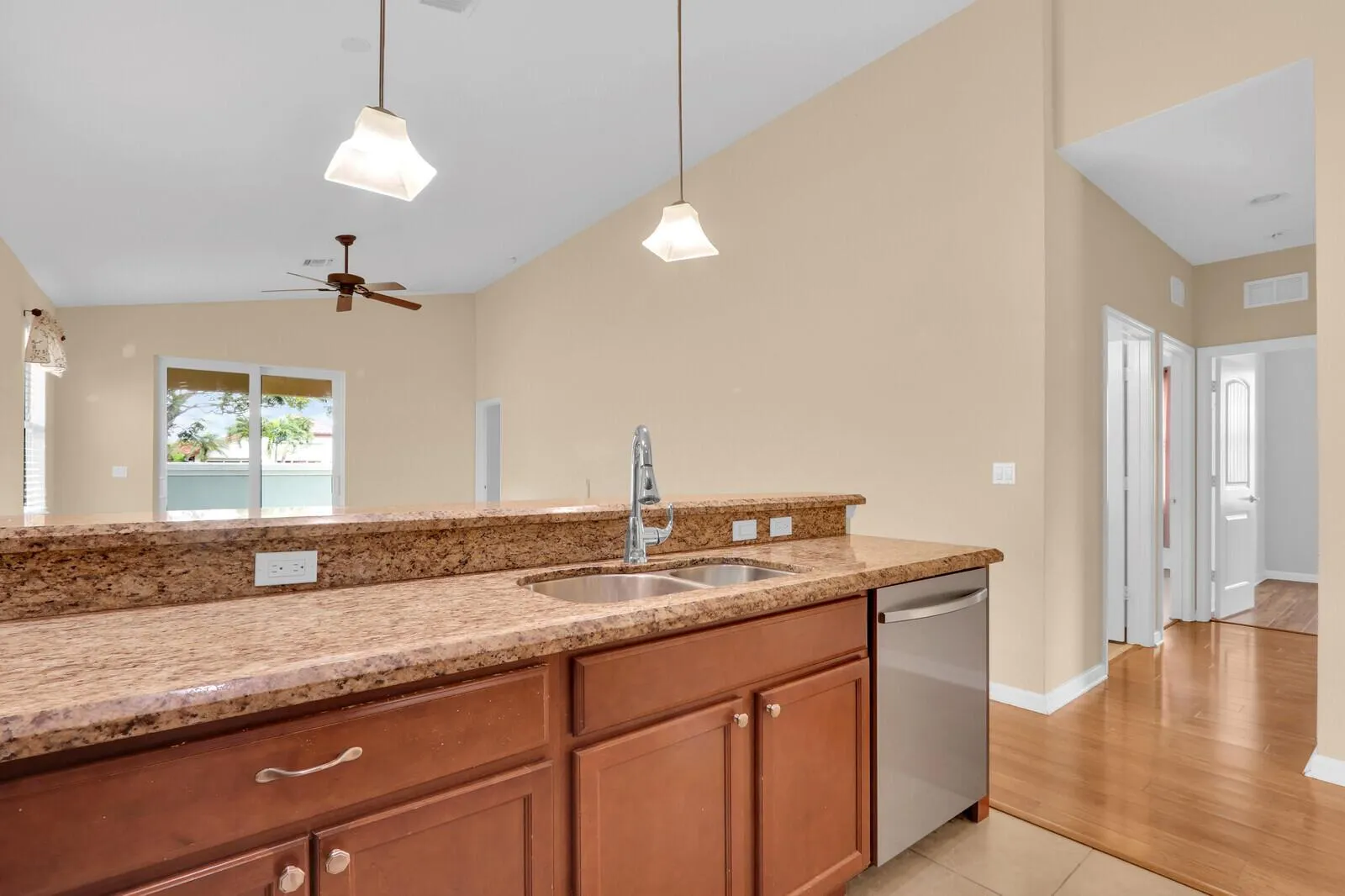 2609 SW Gallery Circle