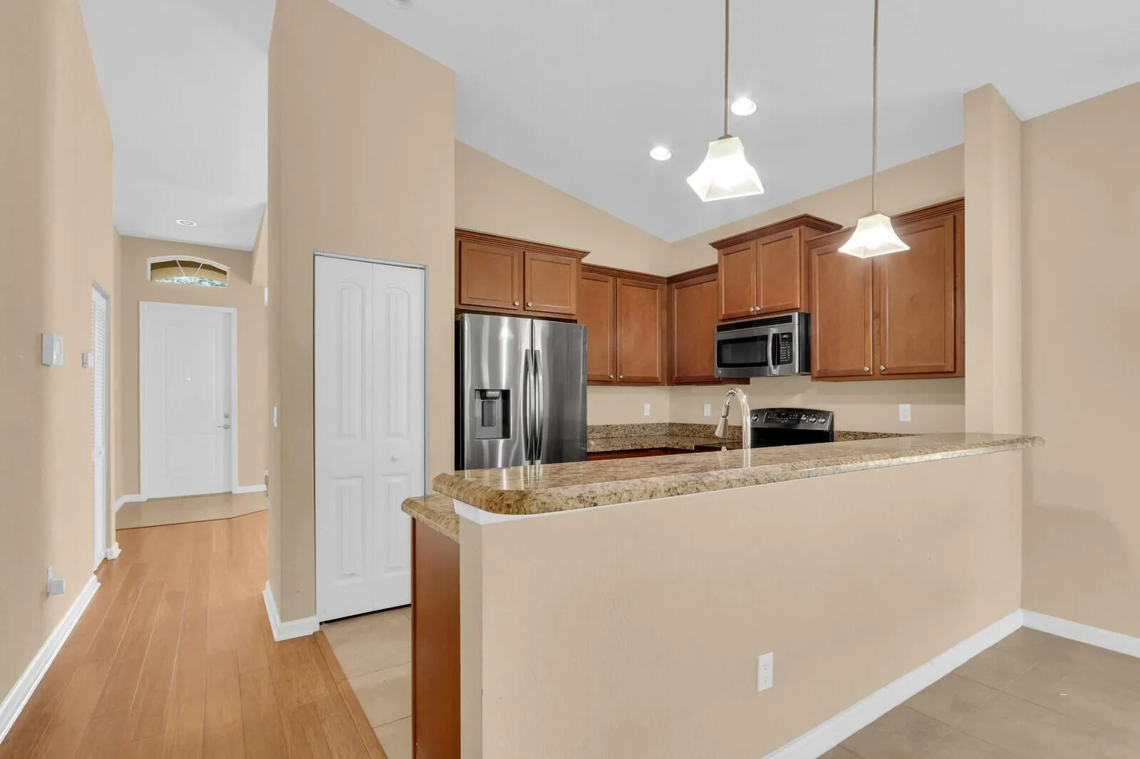 2609 SW Gallery Circle