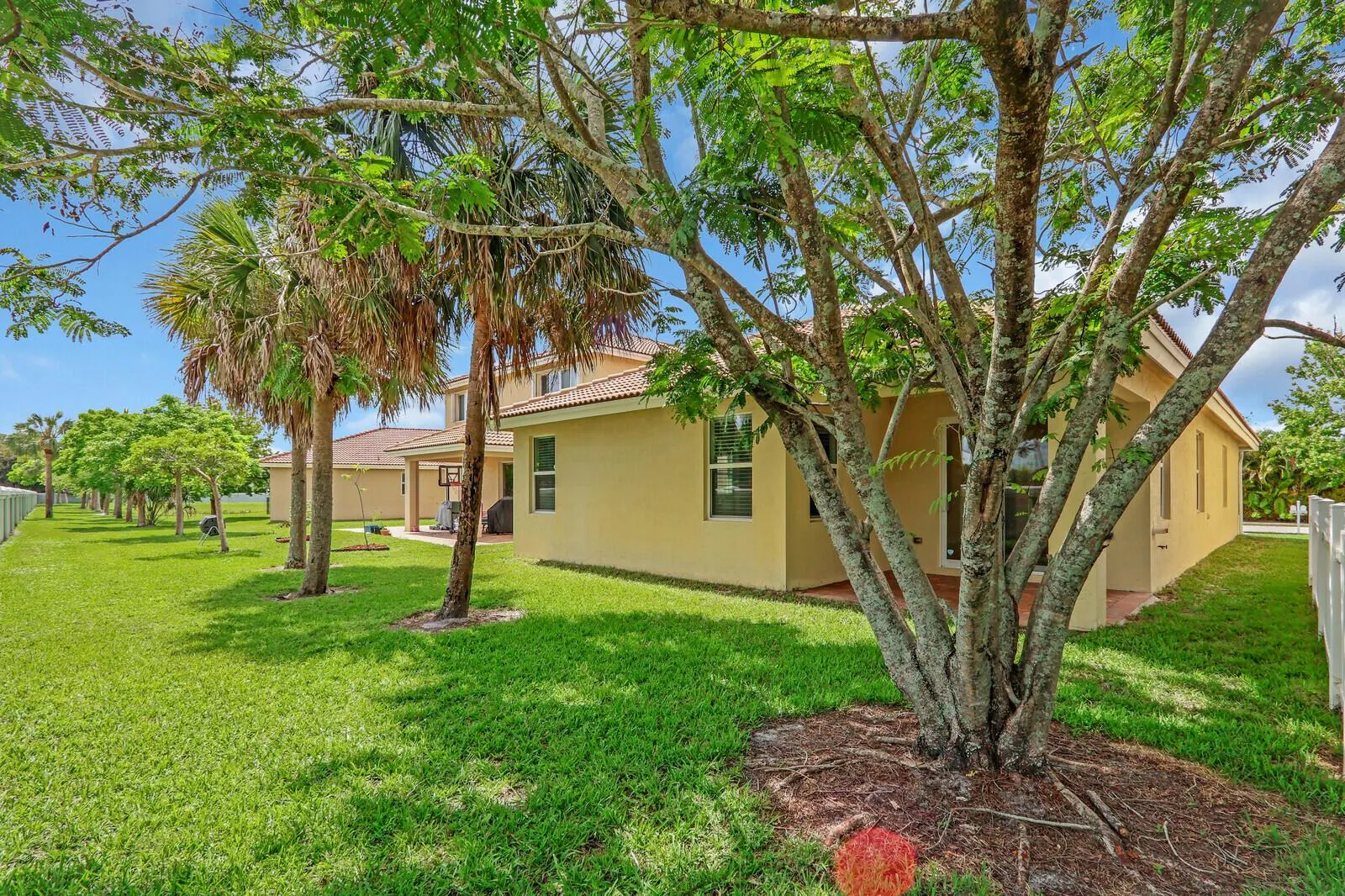 2609 SW Gallery Circle