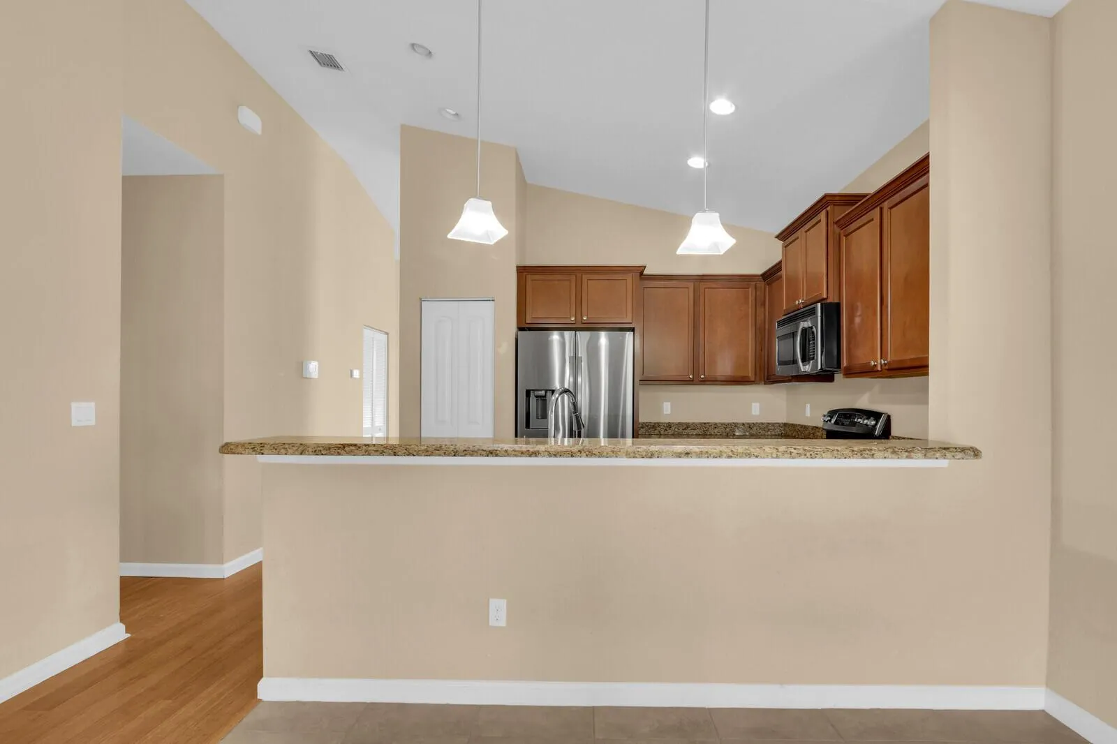 2609 SW Gallery Circle