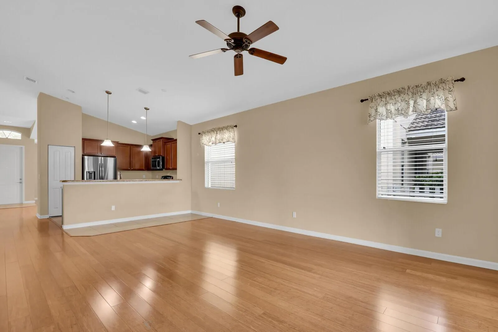 2609 SW Gallery Circle