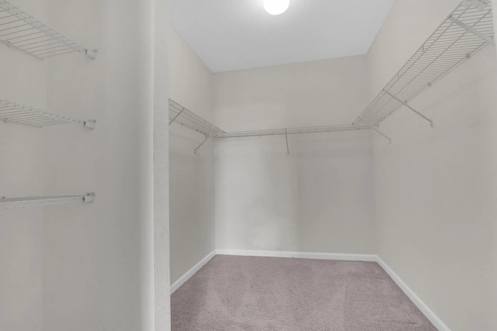 2609 SW Gallery Circle