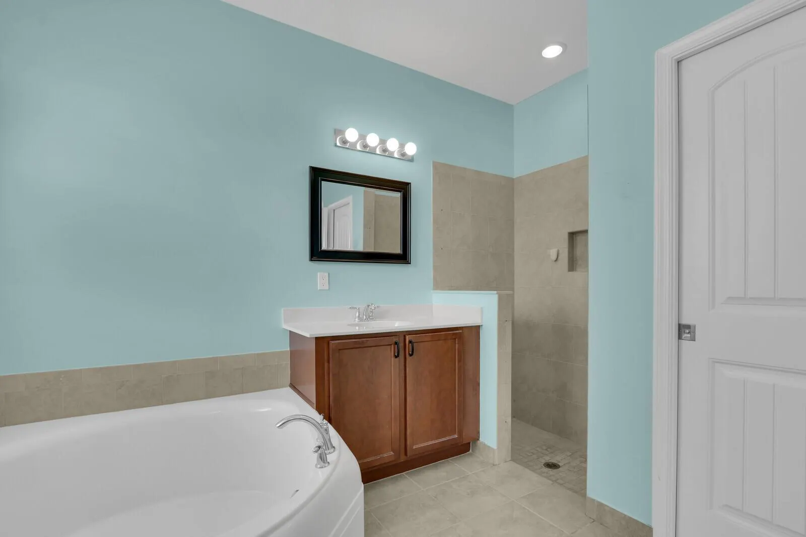 2609 SW Gallery Circle