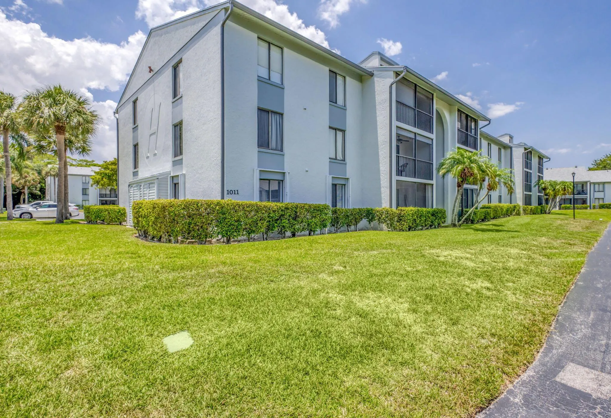 1011 Green Pine Boulevard, #G1