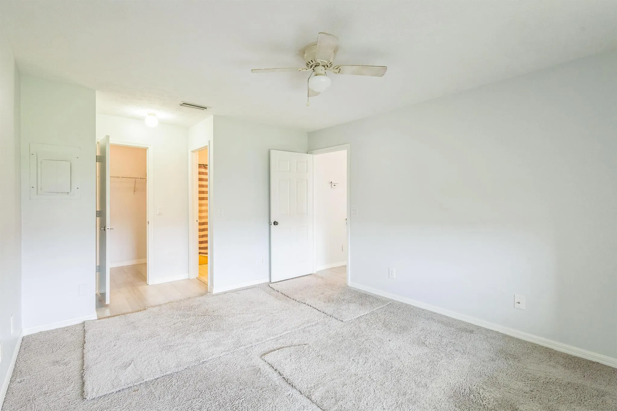 6537 SE Federal Highway, #202