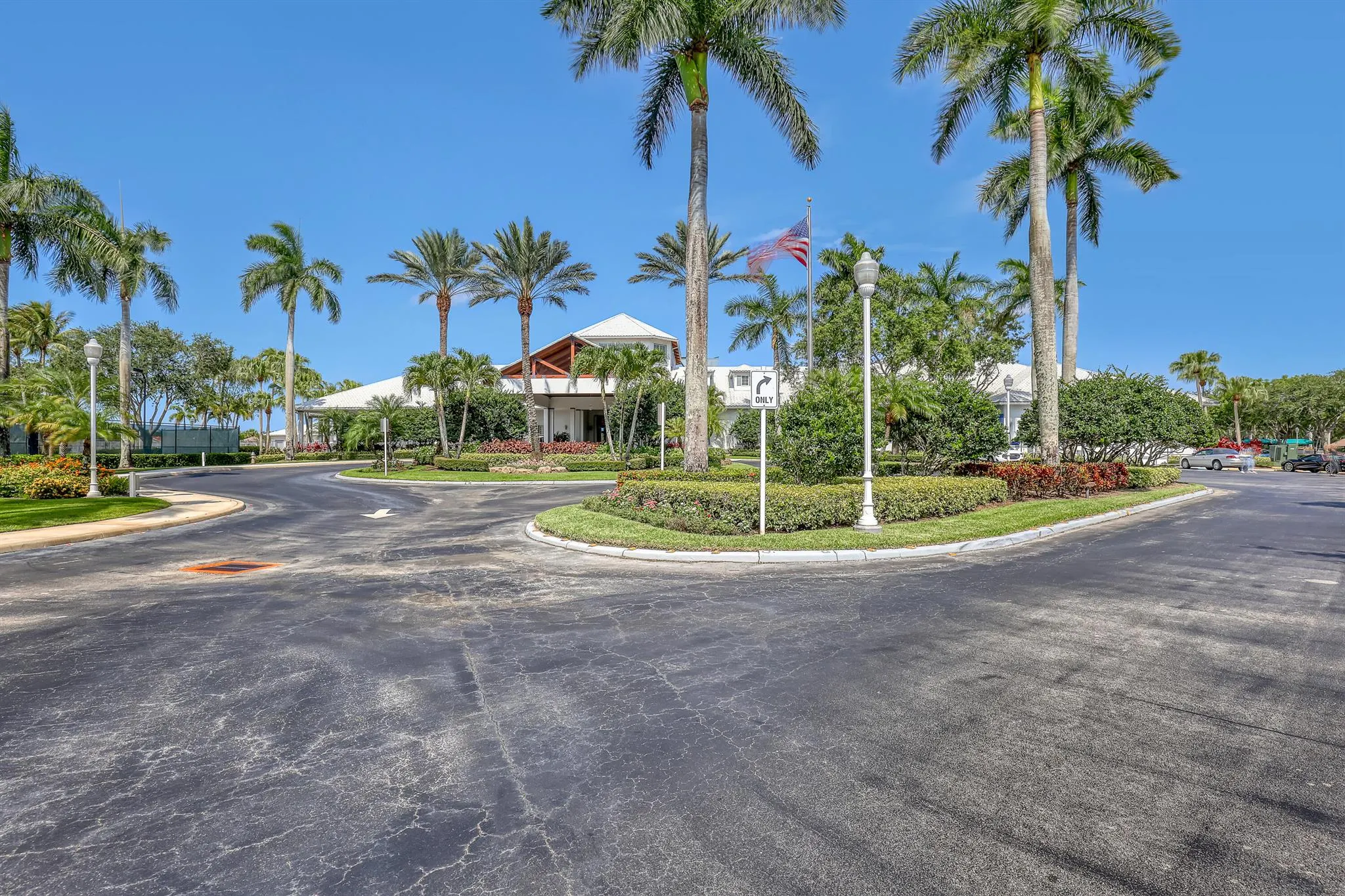 9466 Lantern Bay Circle