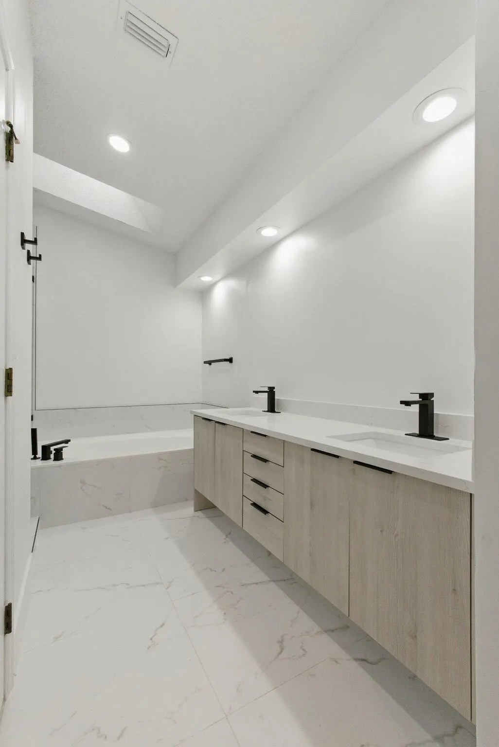 76 Via Del Corso