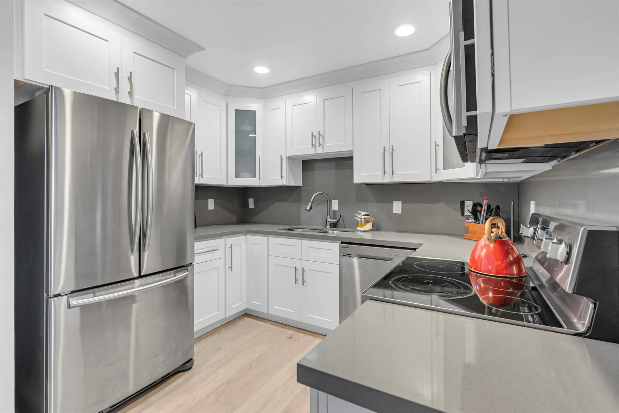 6487 Bay Club Drive, #4