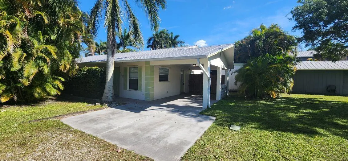 788 SW 36th Terrace