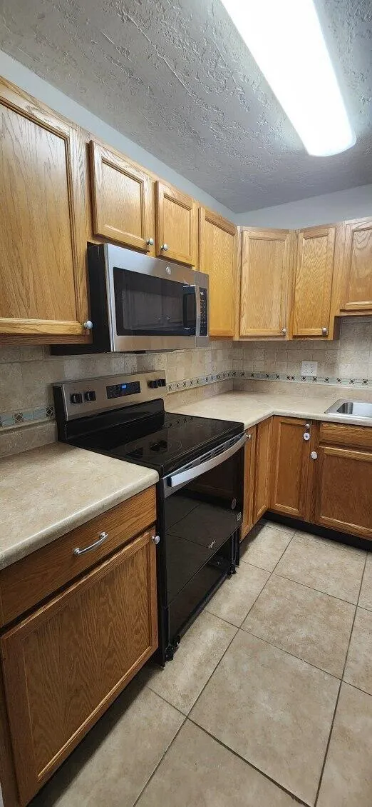 788 SW 36th Terrace