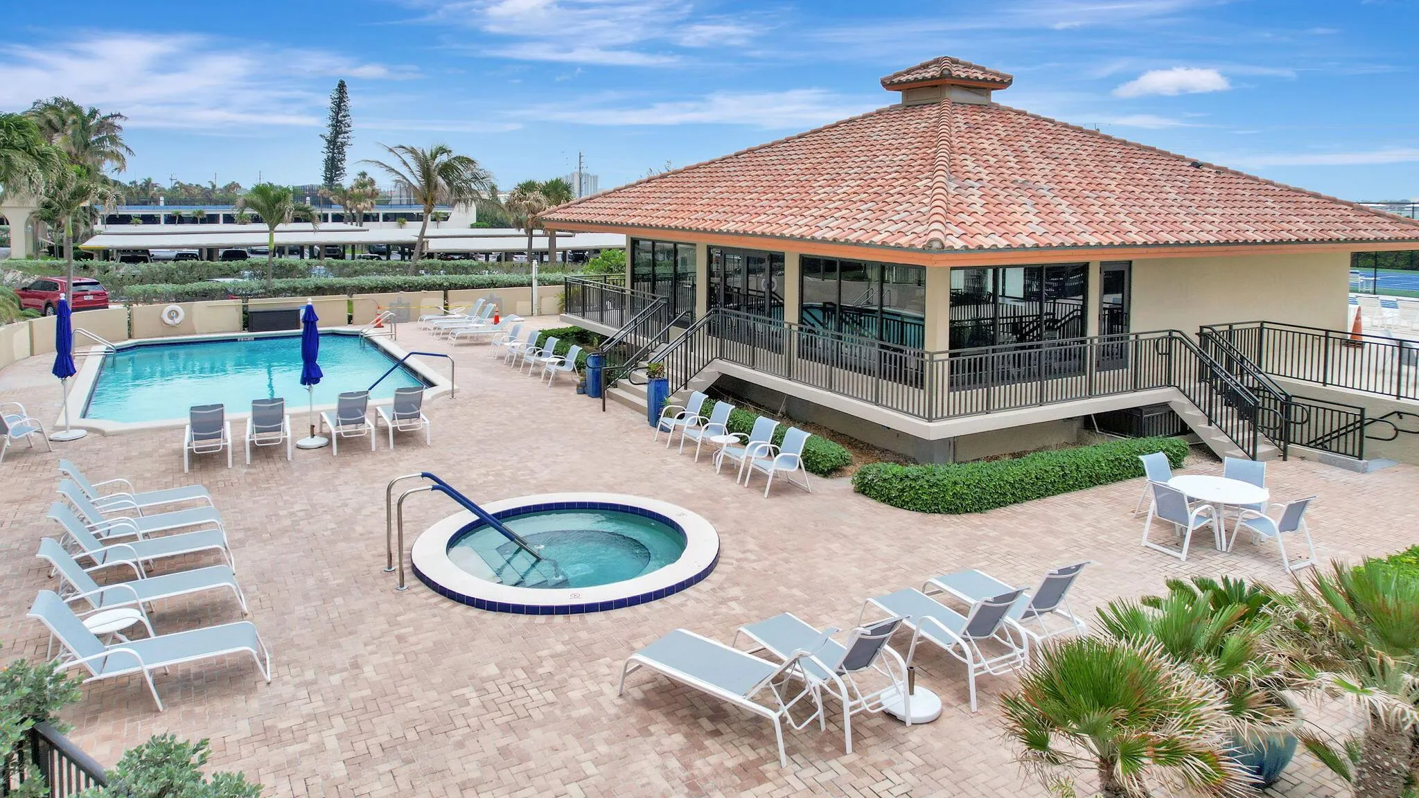 5460 N Ocean Drive, #7a