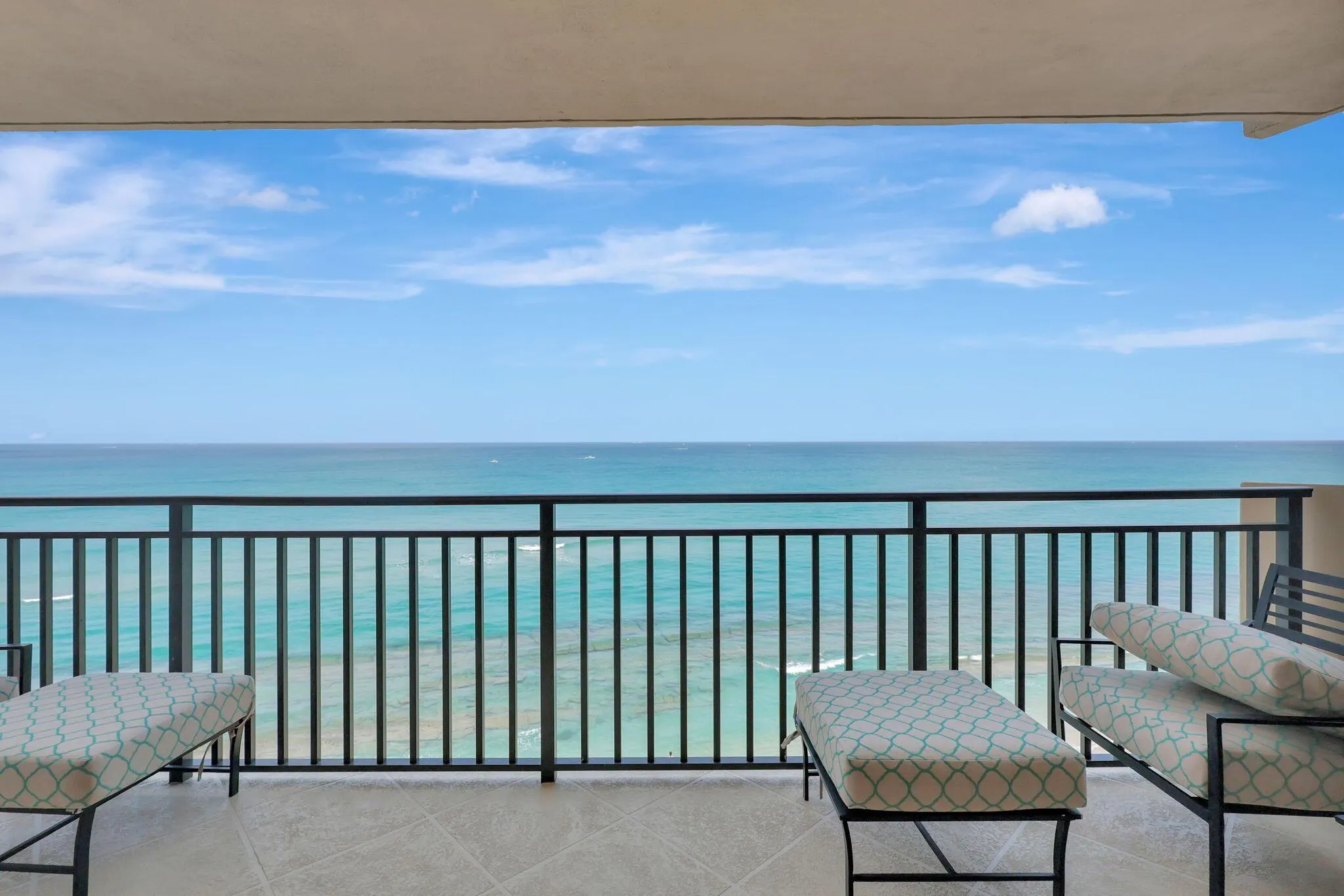 5460 N Ocean Drive, #7a