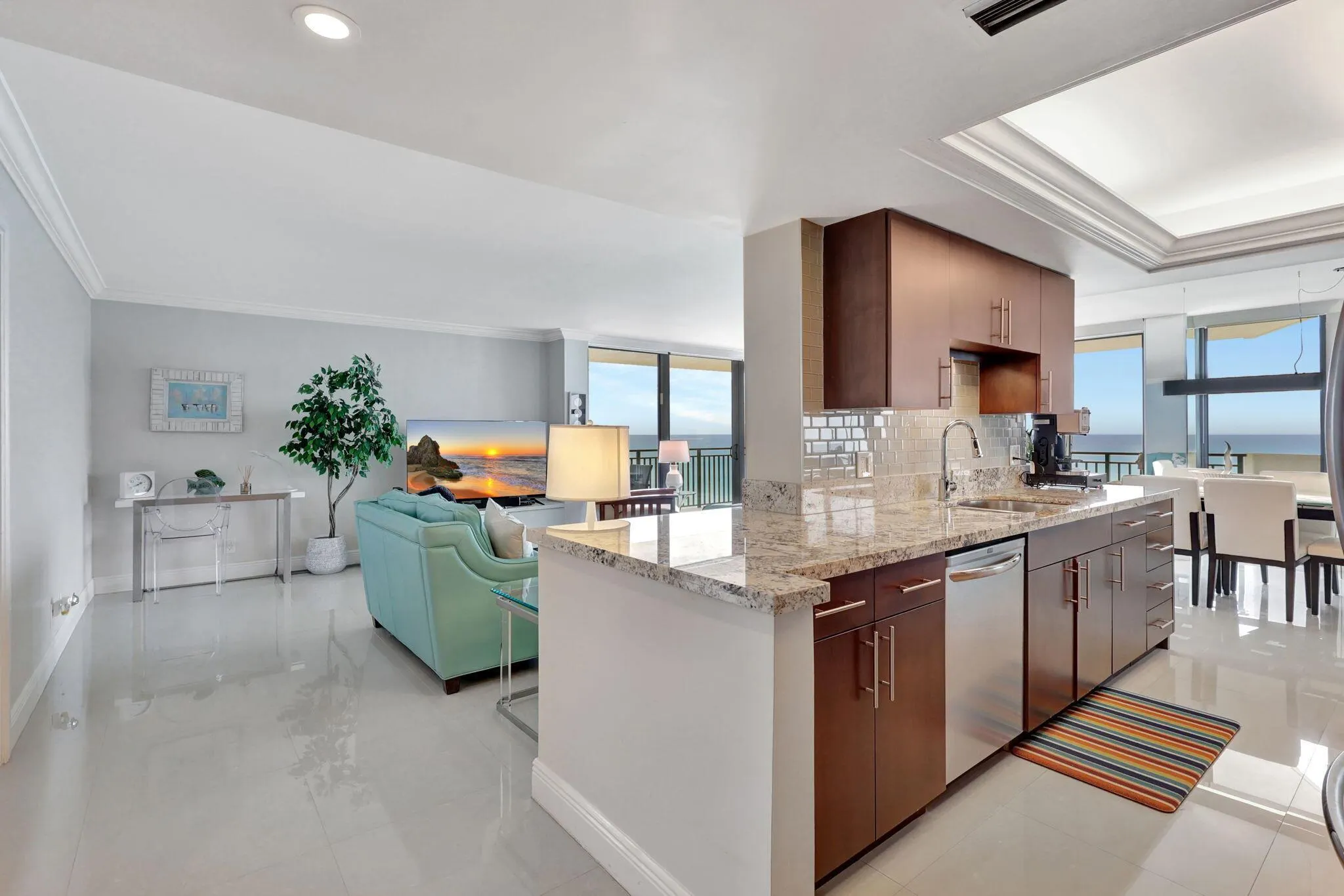 5460 N Ocean Drive, #7a