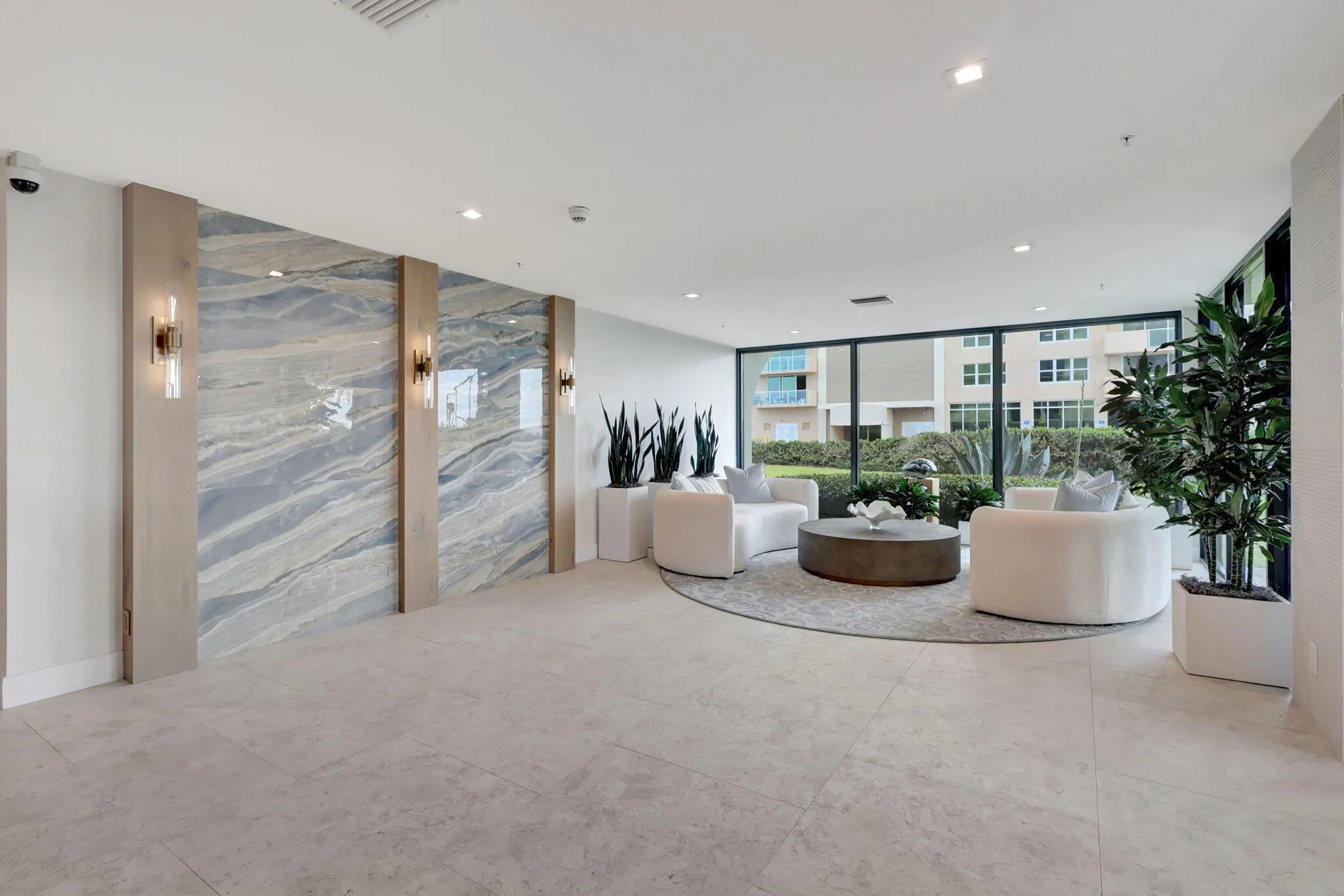 5460 N Ocean Drive, #7a